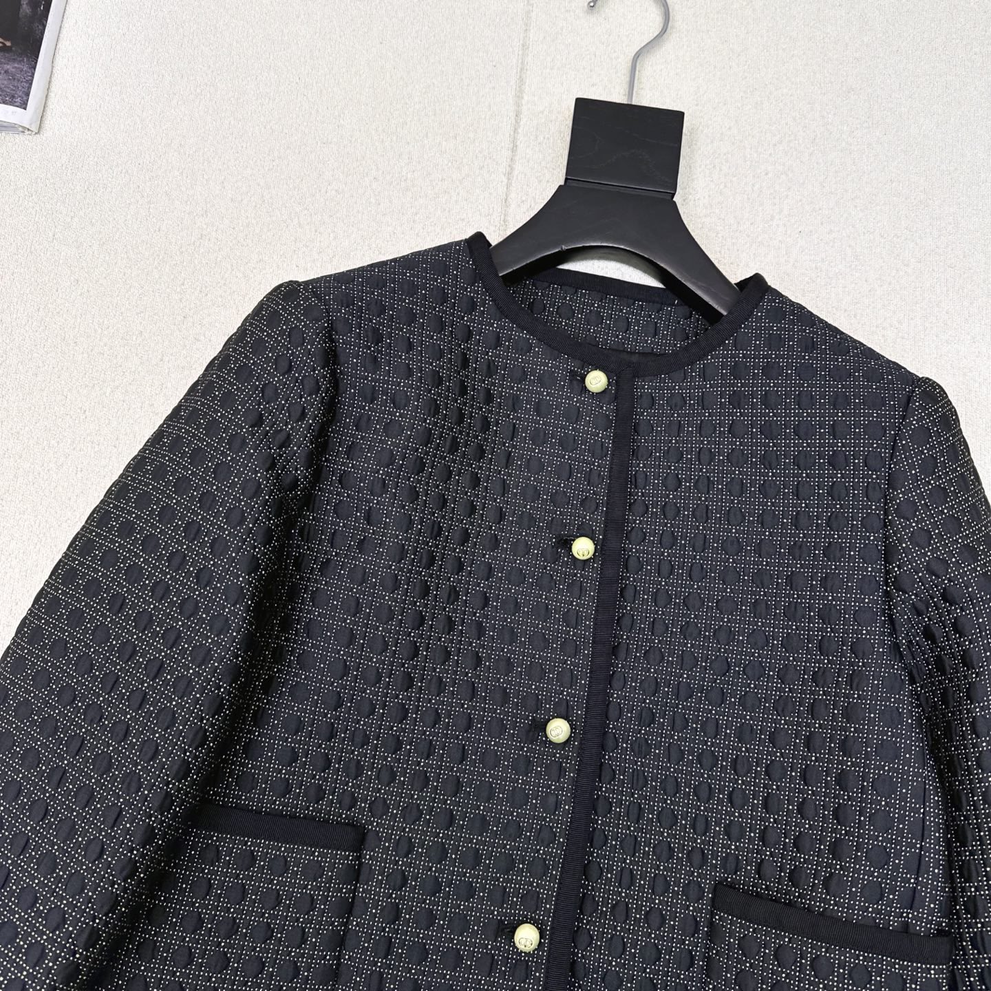 独家首发 CD 25Ss————秋冬最新款黑金戴妃藤格纹圆领夹克外套🖤yb定制金丝绗缝技术面料 珍珠扣点