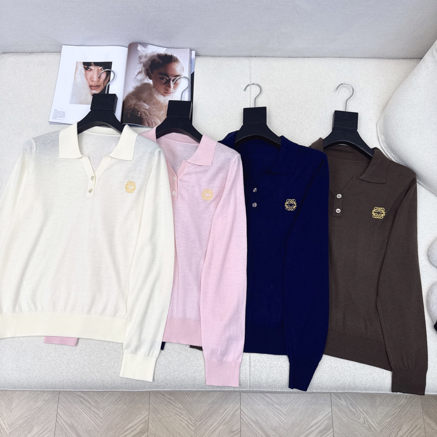 Loe 25Ss————早秋最新款logo刺绣羊毛上衣 🤍减龄学院风 敲实穿 单穿打底都OK 叠穿更加时