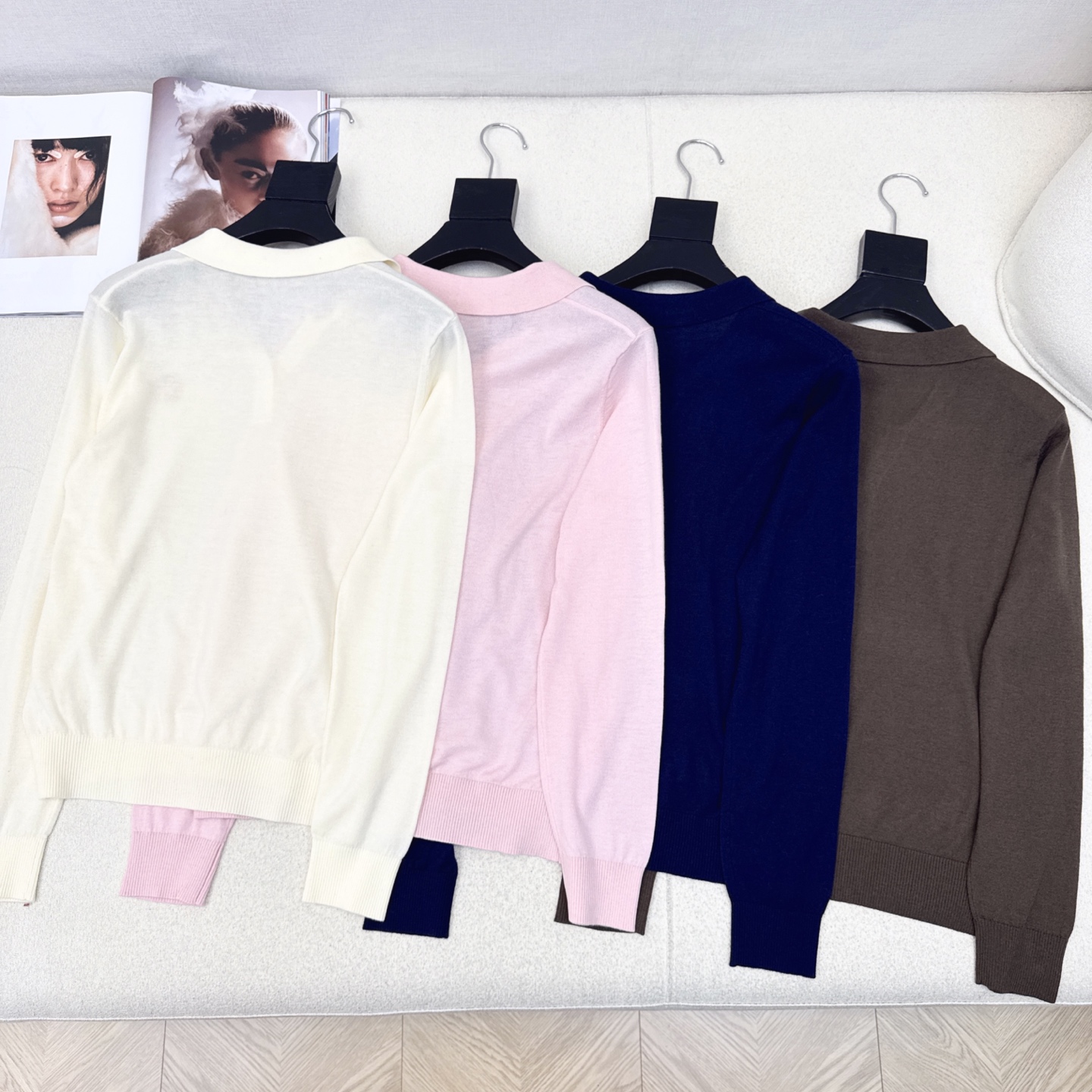 Loe 25Ss————早秋最新款logo刺绣羊毛上衣 🤍减龄学院风 敲实穿 单穿打底都OK 叠穿更加时