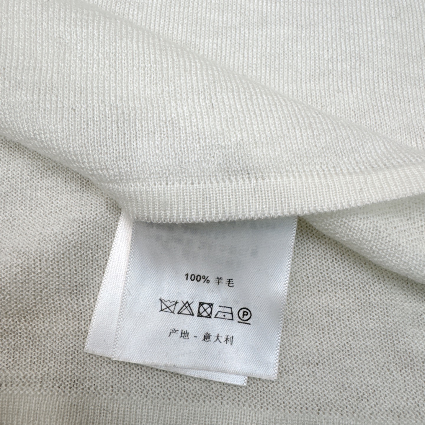 C家 25Ss————早秋最新款丝巾装饰斜肩长袖打底衫 🤍甜美纯欲风 极简有亮点 高弹力面料柔软舒适版型