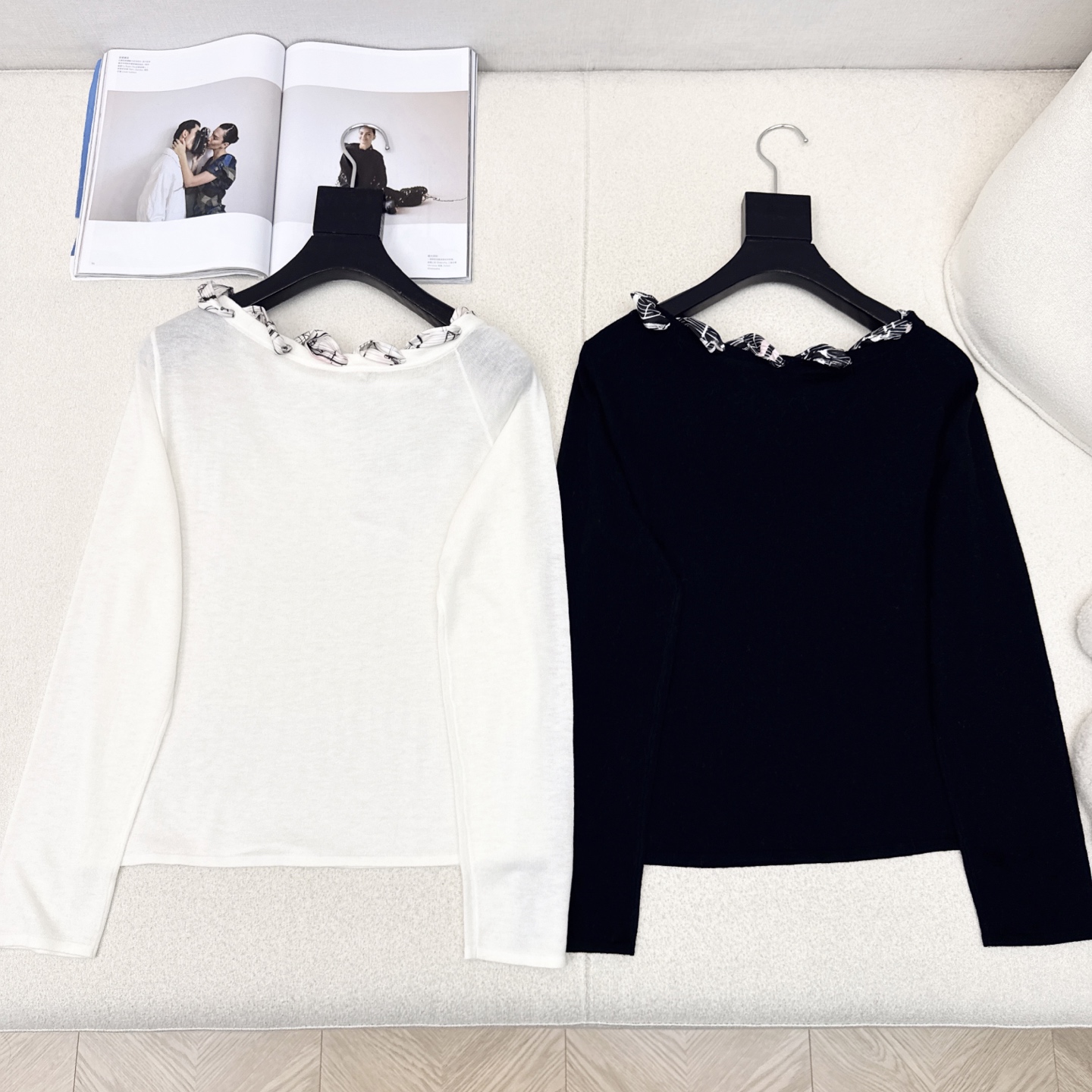 C家 25Ss————早秋最新款丝巾装饰斜肩长袖打底衫 🤍甜美纯欲风 极简有亮点 高弹力面料柔软舒适版型