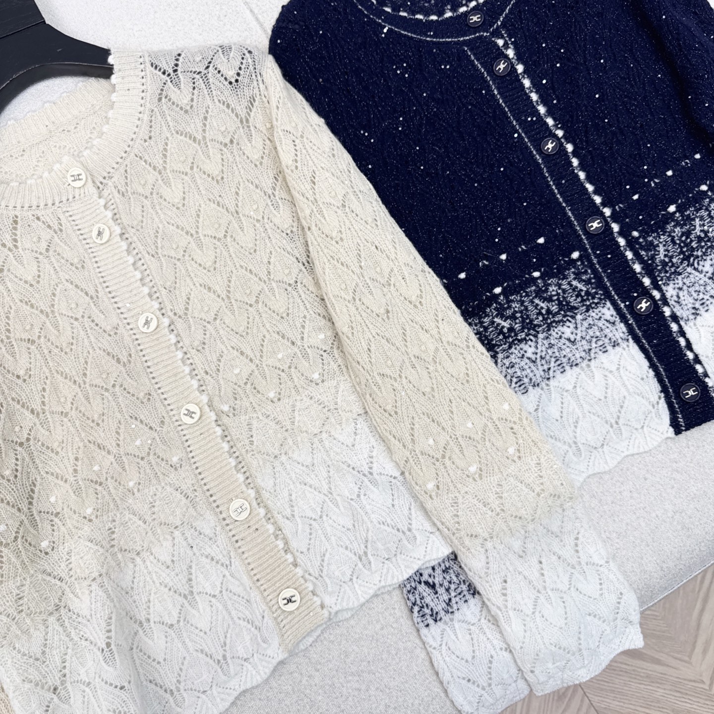 C家 25Ss————秋冬最新款撞色拼接圆领针织开衫 🖤定制羊毛Buling纱线 圆领简洁百搭 质感柔软