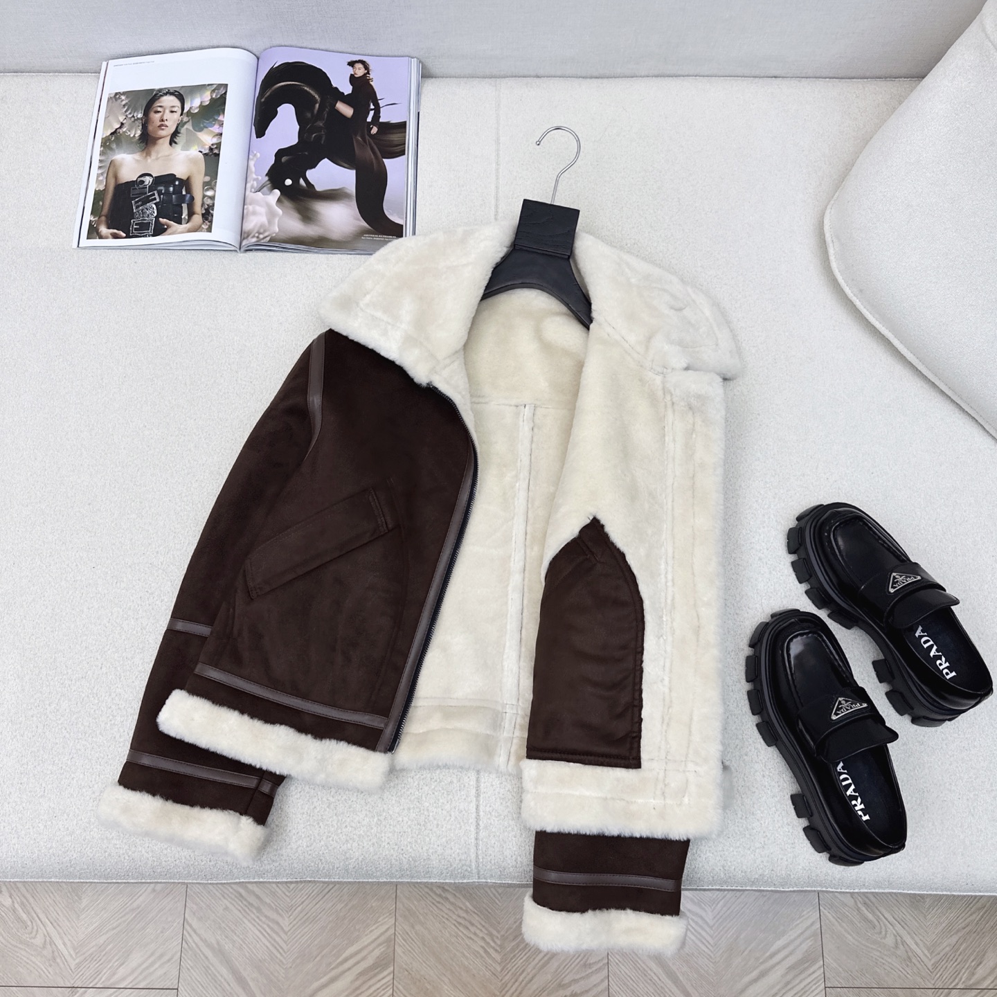 奚梦瑶同款 lp🆕 25Ss————秋冬最新款环保人造皮毛一体巧克力色外套🤎 老钱风穿搭 复古环保绒面质