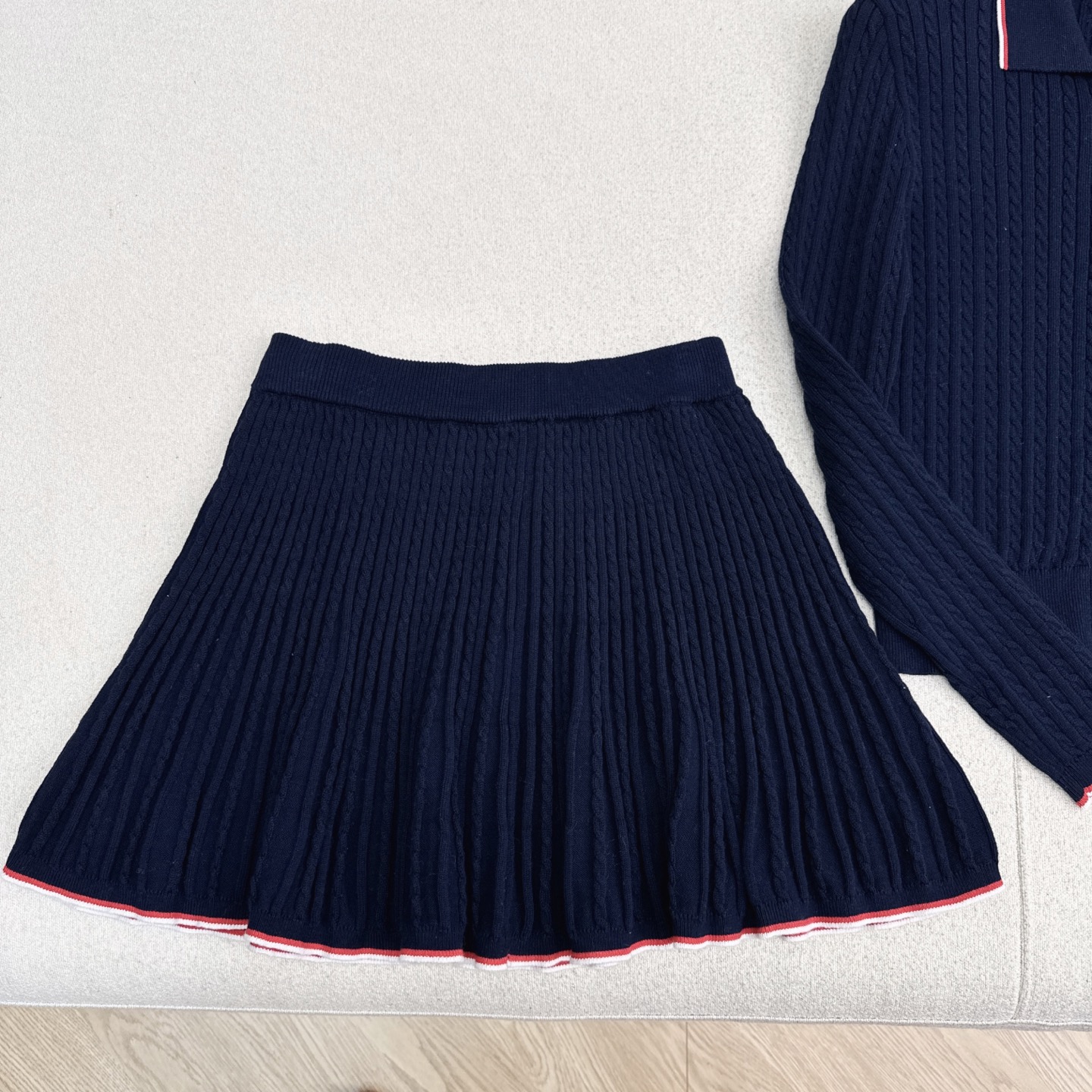 腔调感老钱风 RL 25Ss————秋冬最新款减龄小马刺绣Polo套装🤍翻领针织衫+mini半裙 减龄修