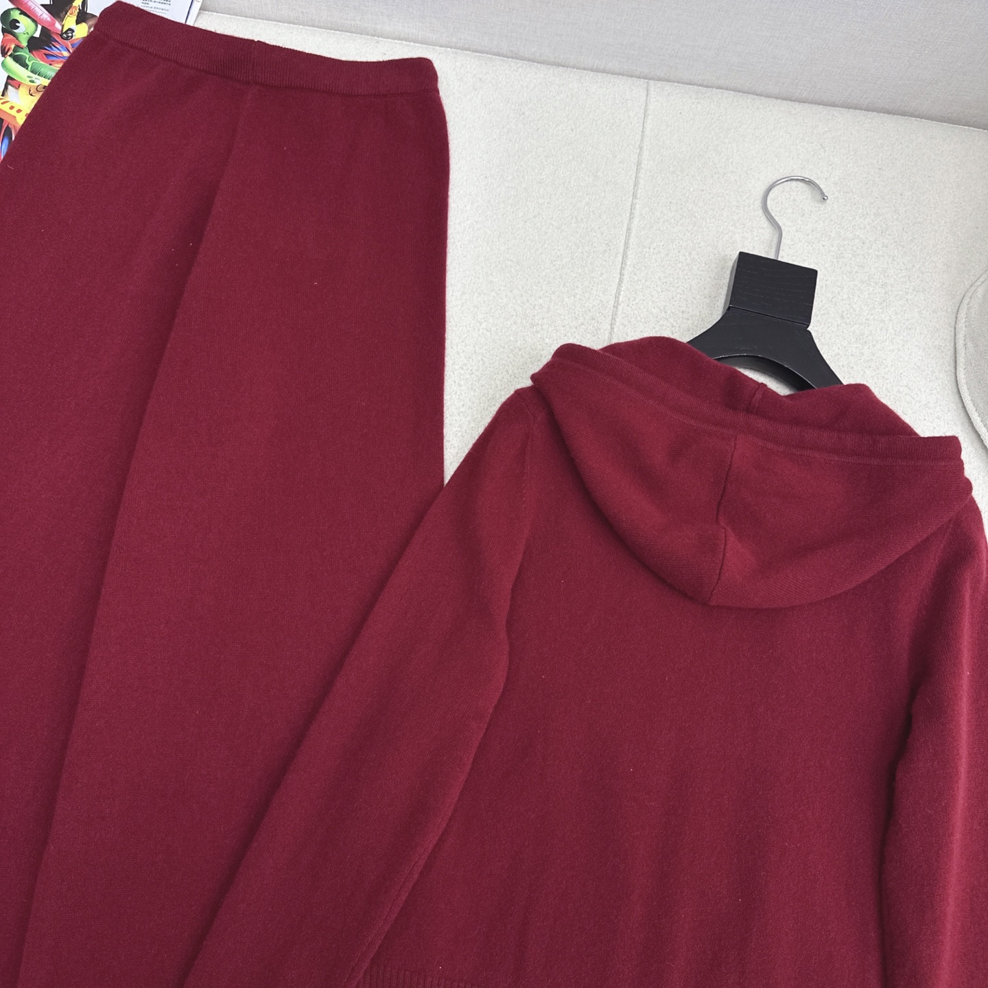 缪式穿搭 Miu 25Ss————秋冬最新款羊毛休闲套装🩶连帽外套+松紧腰直筒裤 日常必备款 出街穿搭也