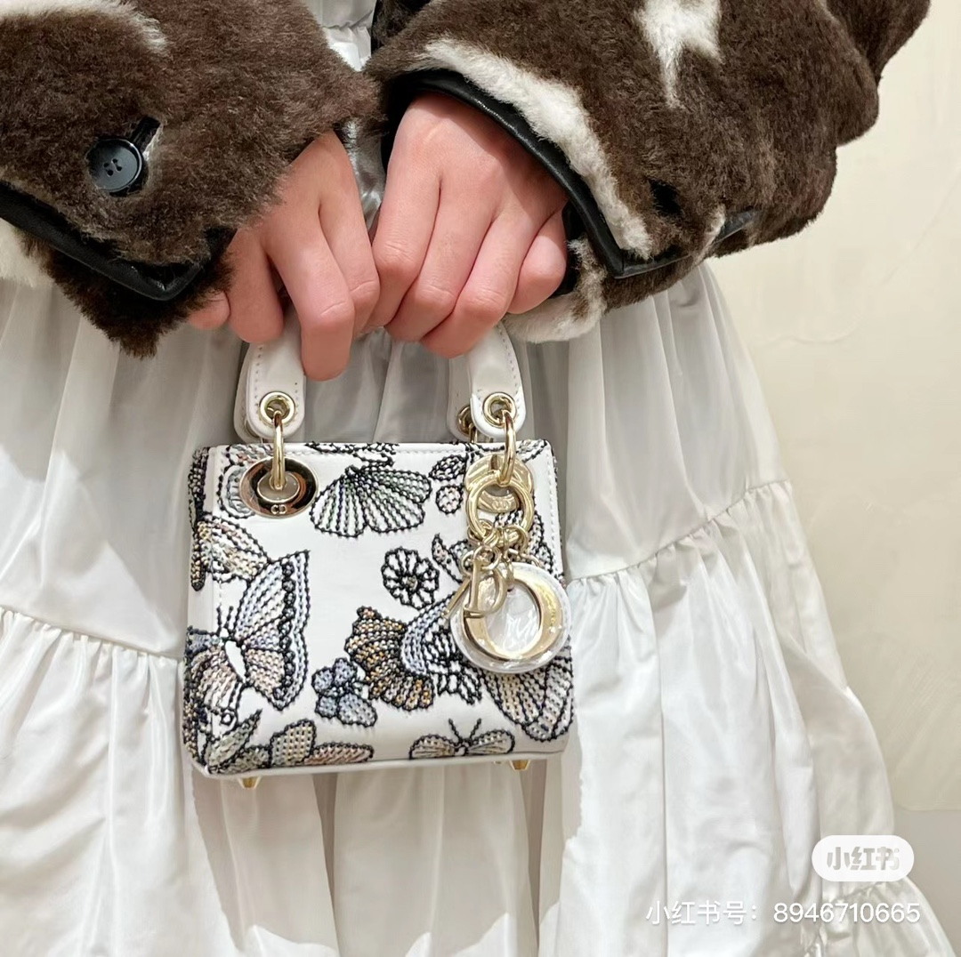 Dior Product _dtpqfFO89mC3FUdByDnnFgn20n62bPR9ofR_kEg