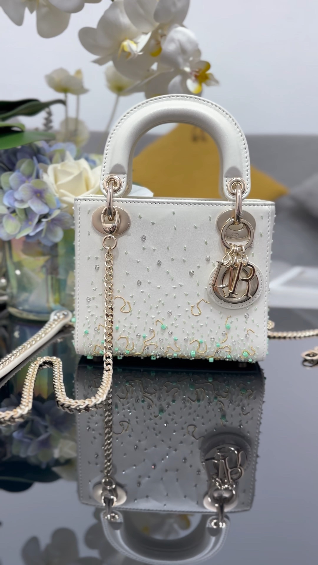 ❤️ Lady Dior de tres compartimentos con bordado de cuentas verde menta, edición limitada
