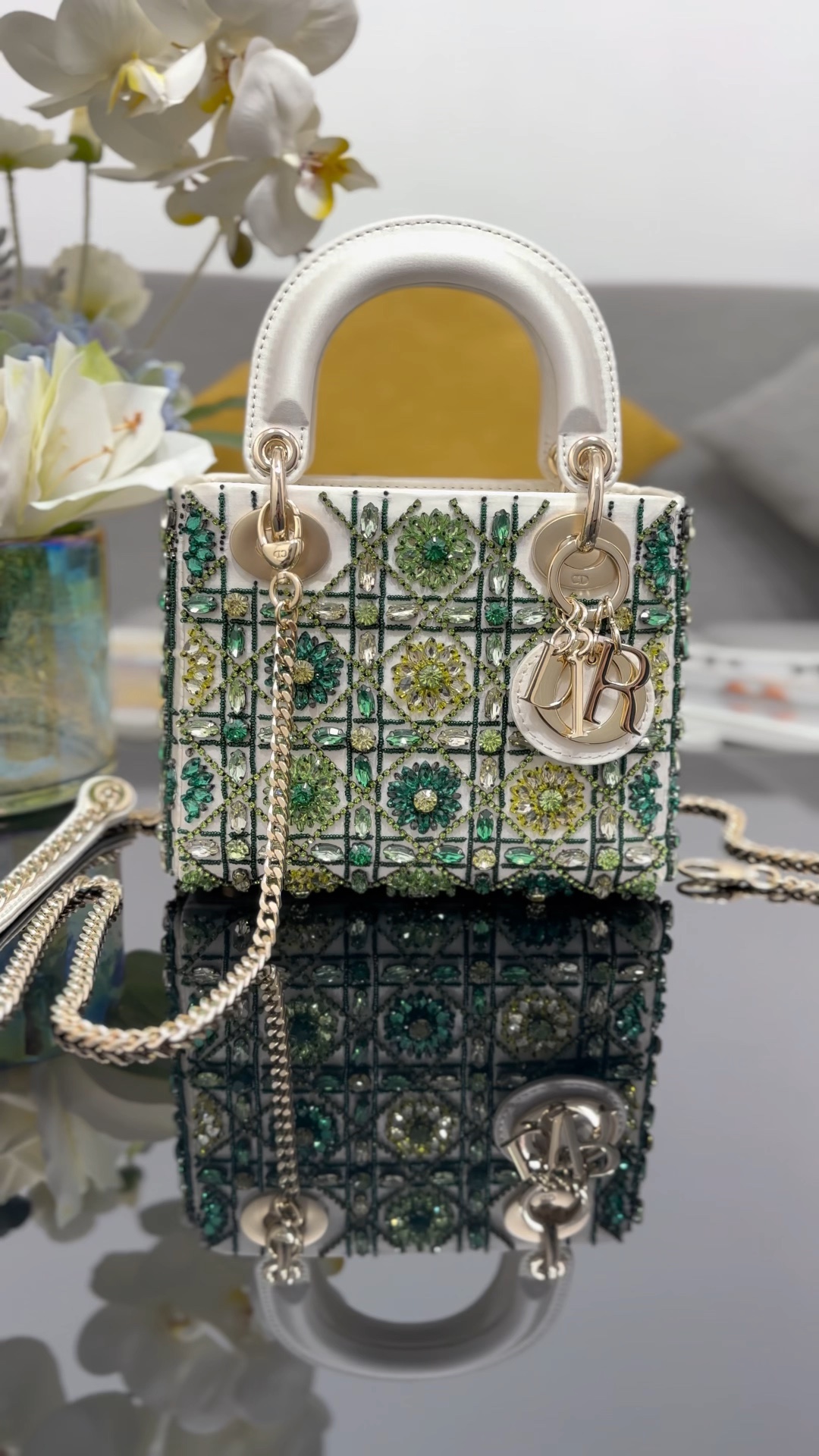 ❤️ Tres compartimentos bordados blanco con diamantes verdes, edición limitada