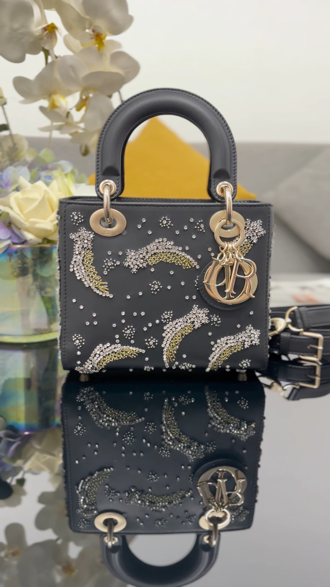 ❤️Bordado de cuatro paneles con estrella fugaz negro y dorado, edición limitada