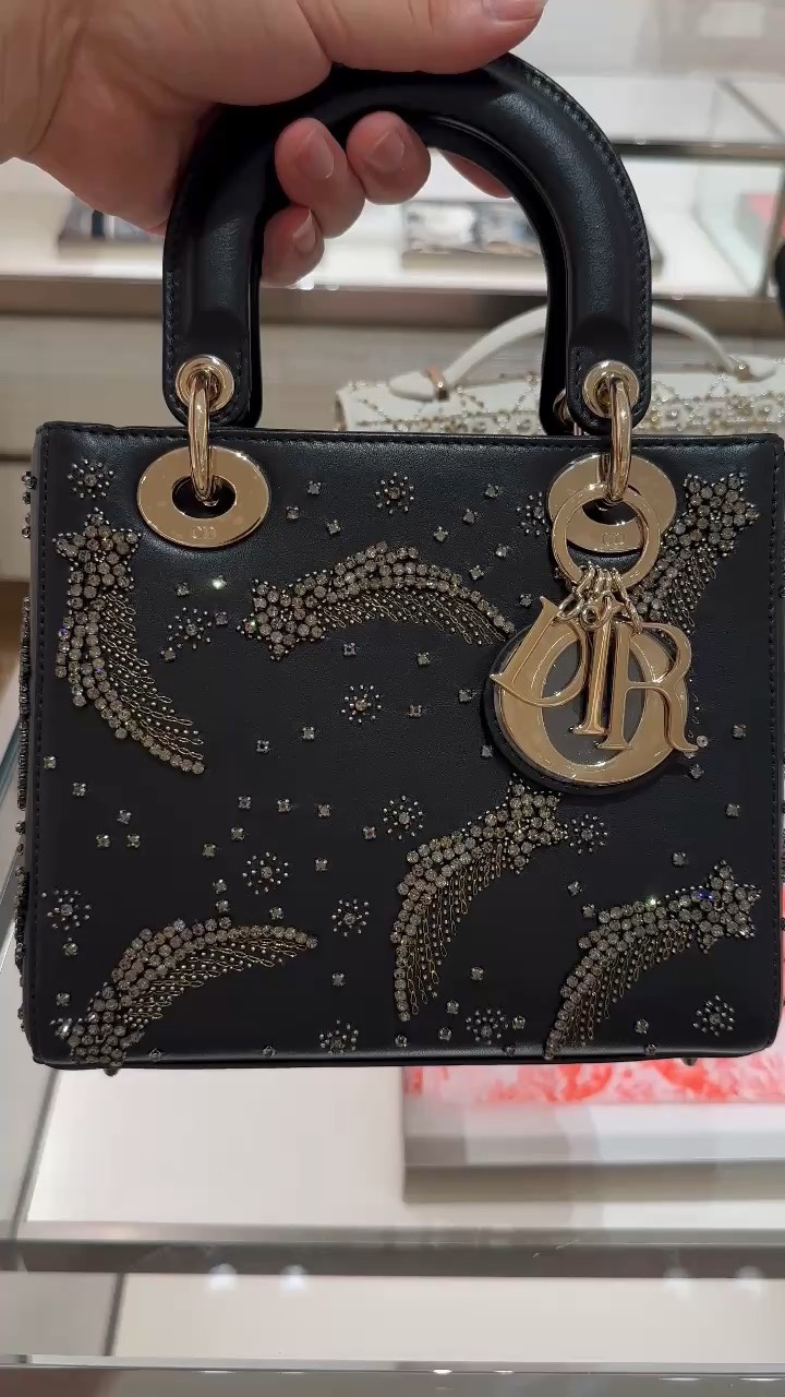 ❤️Nuevo modelo, bordado de cuatro paneles con estrella fugaz negro y dorado, video real de la tienda