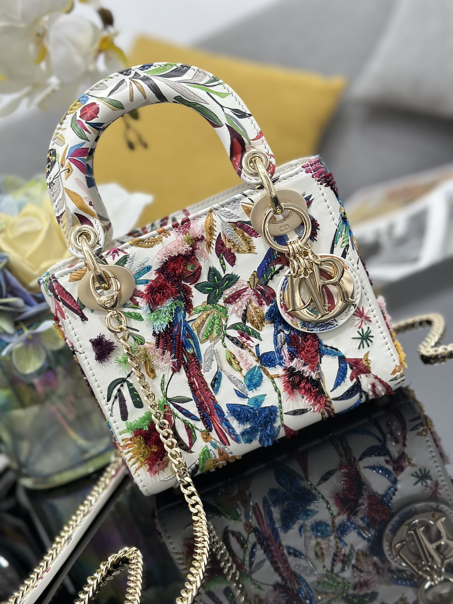 Lady Dior Mini Bag Parrot Beaded Embroidery Nude Calfskin with Chain 6 i1752251577 1975 0