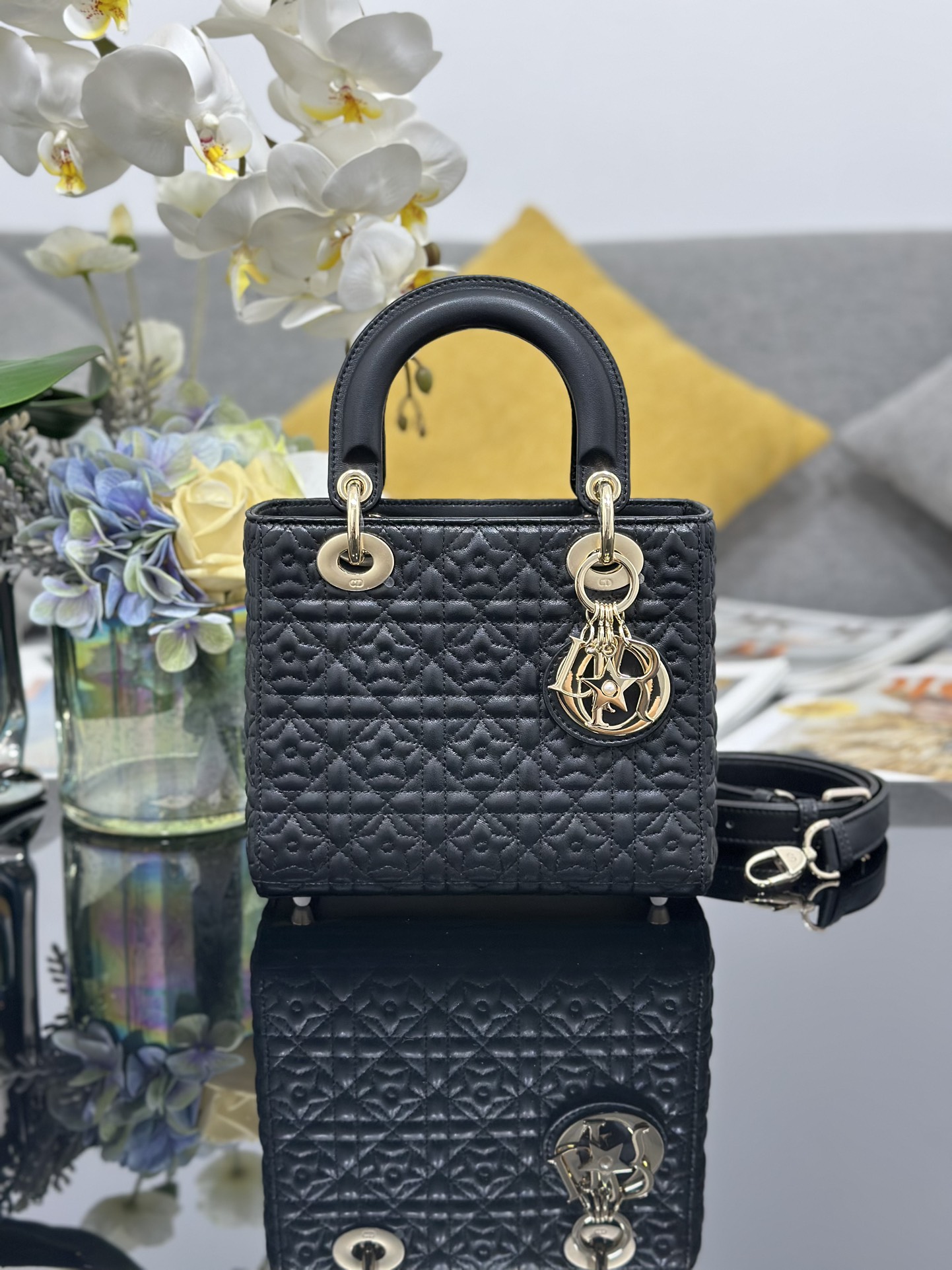 ❤️❤️Estrella de la suerte de piel de oveja de cuatro celosías Lady Dior negra, con tendones de oveja en el interior, cu…