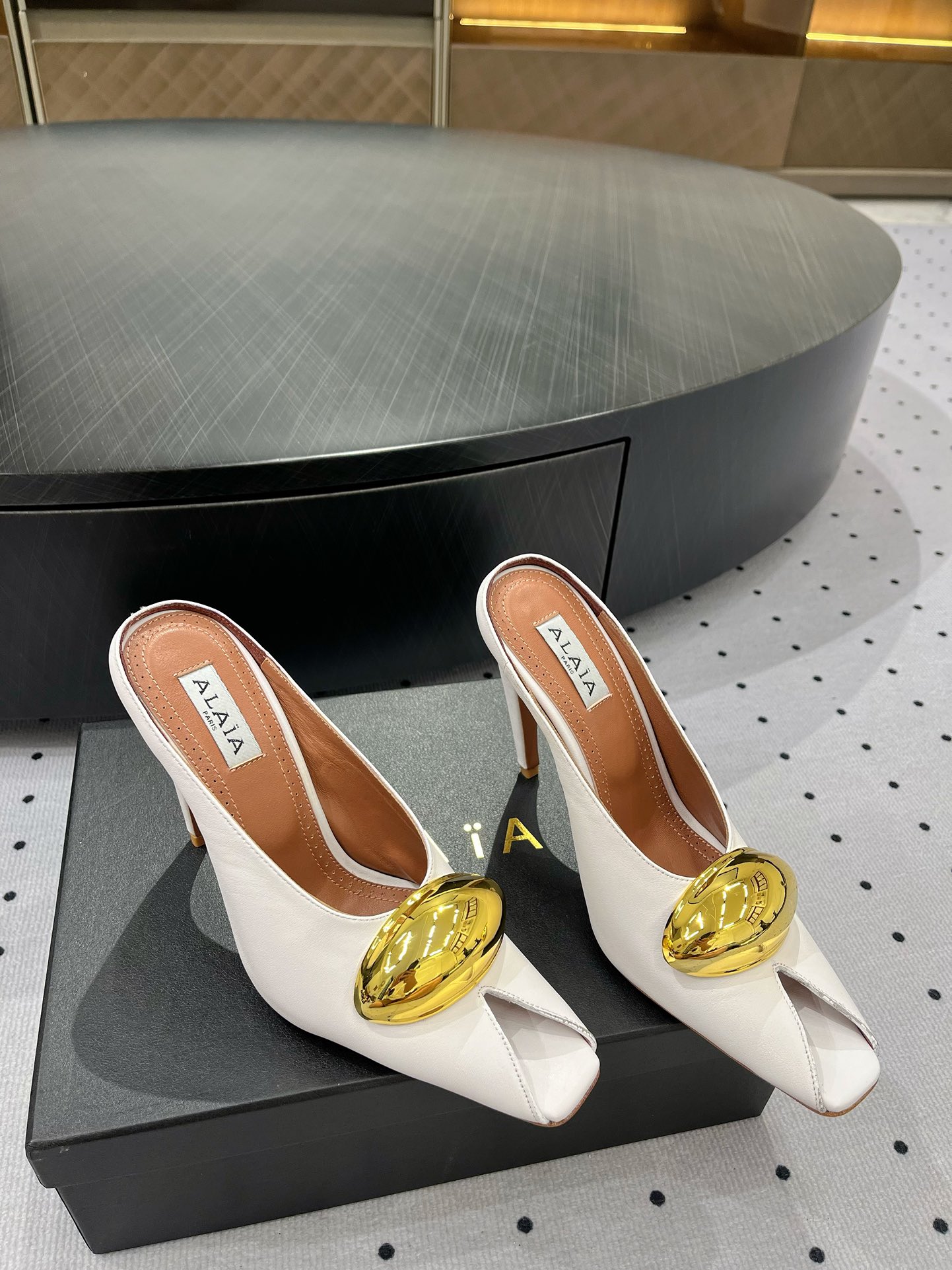 Alaïa White Leather Mules with Gold Embellishment Pointed Toe Heel Shoes 2 i1717061210 9732 1