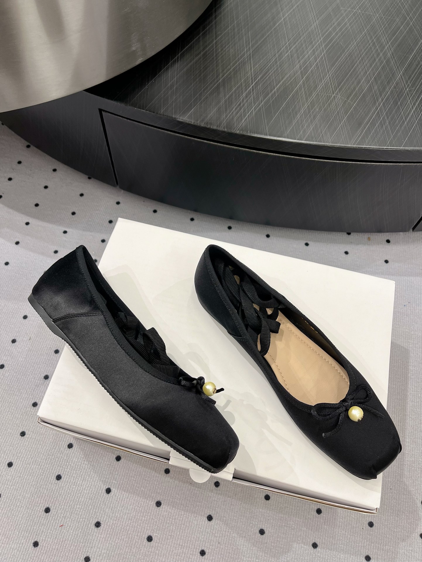 Dior 24FW Elegant Black Silk Ballet Flats with Ankle Ribbon 9 i1719211676 1705 5