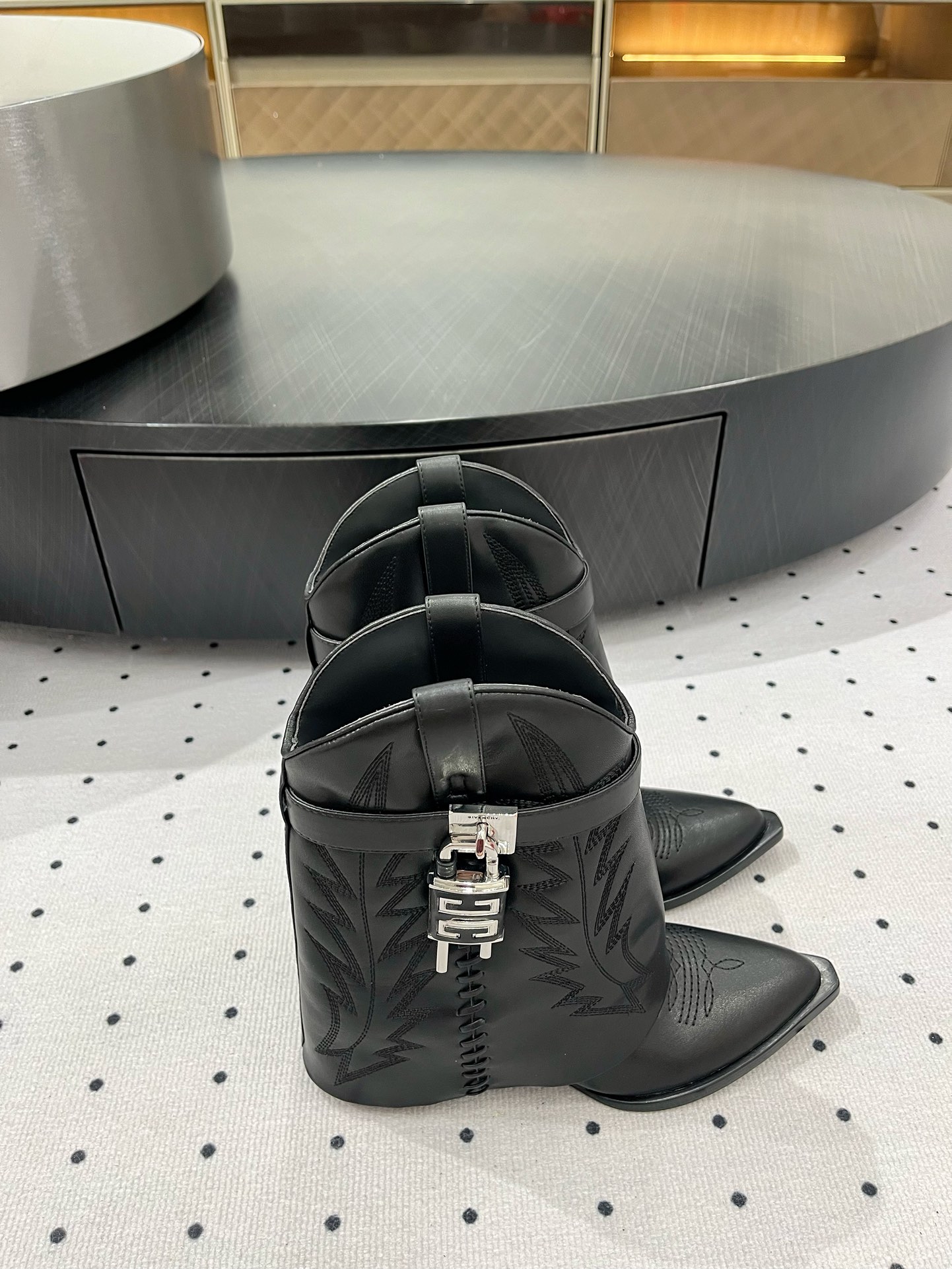 [Givenchy Women