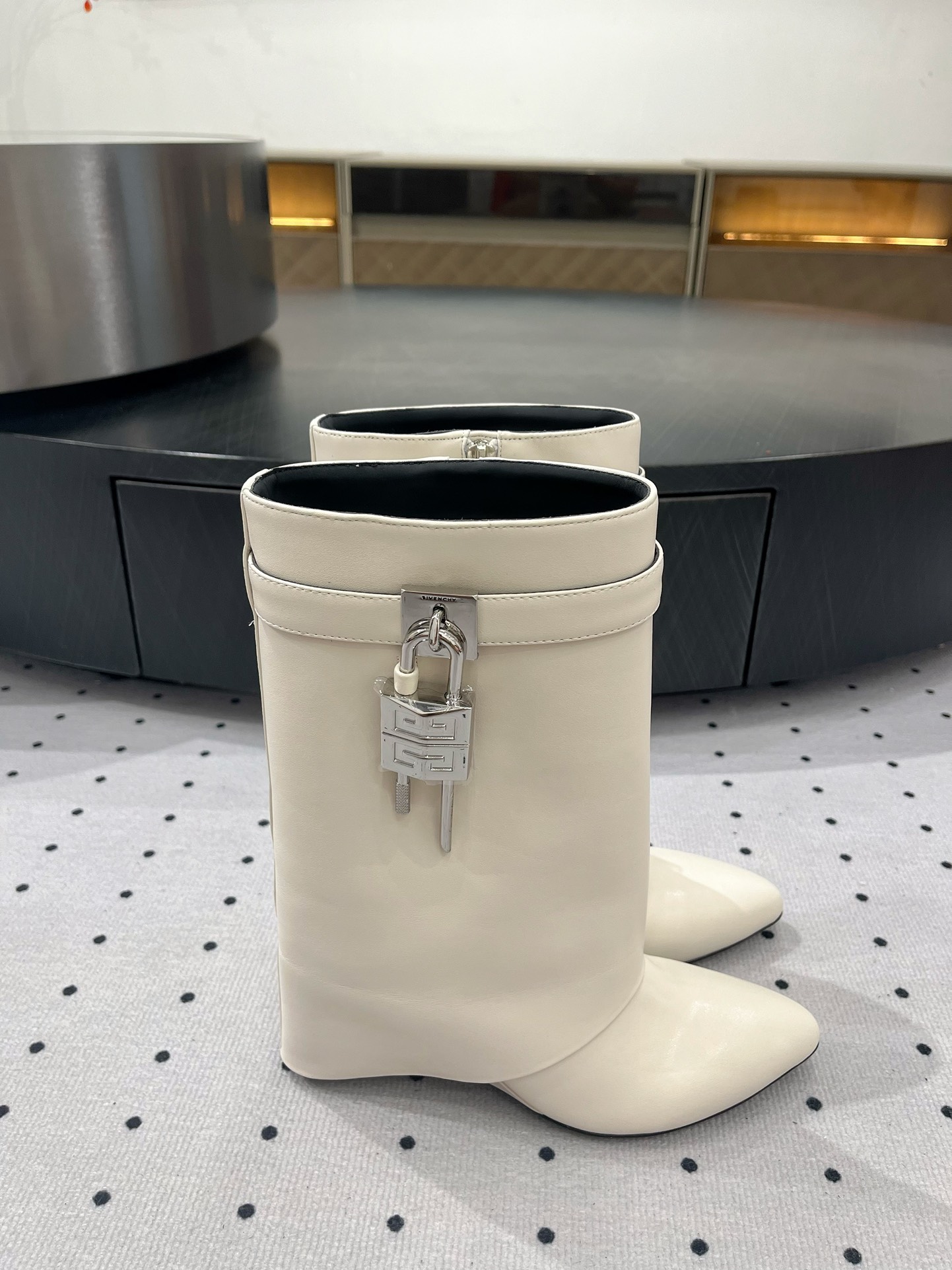 [Givenchy Women