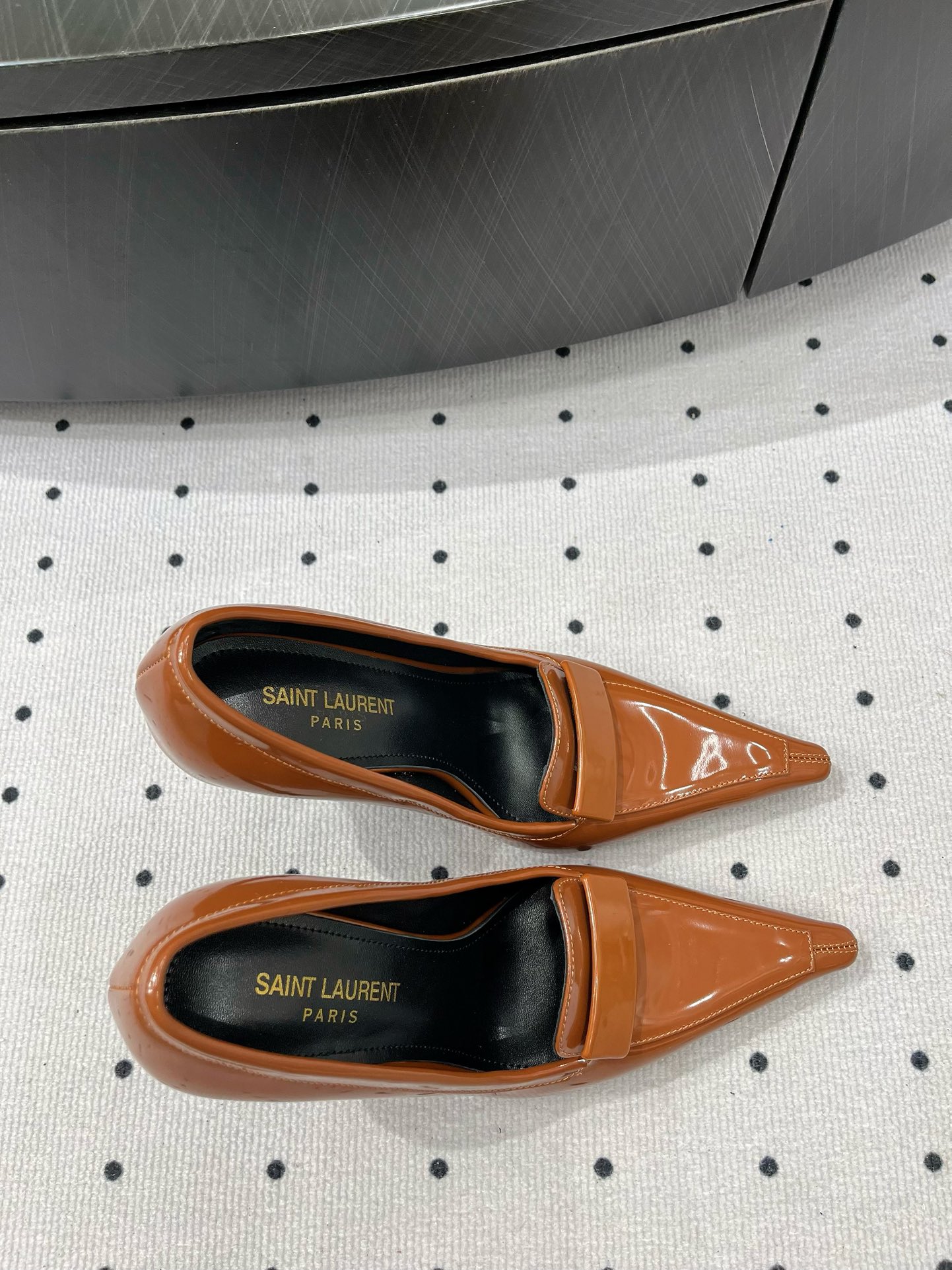 Saint Laurent 𝑺𝒂𝒊𝒏 𝑳𝒂𝒖𝒓𝒆𝒏 𝟐5𝑭𝑾 早春新品