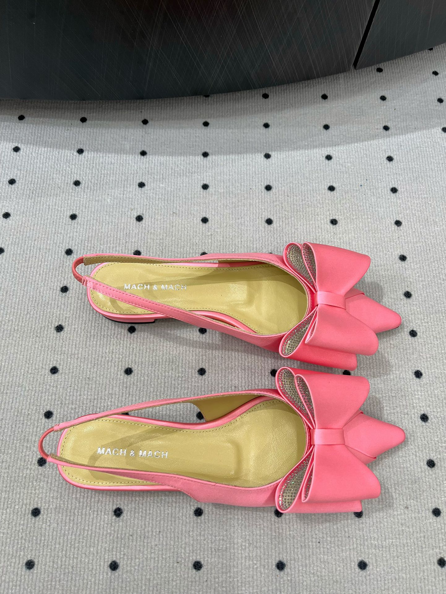 MACH & MACH Pink Silk Slingback Pointed-toe Pumps with Bow Detail 3 i1733296027 2772 3