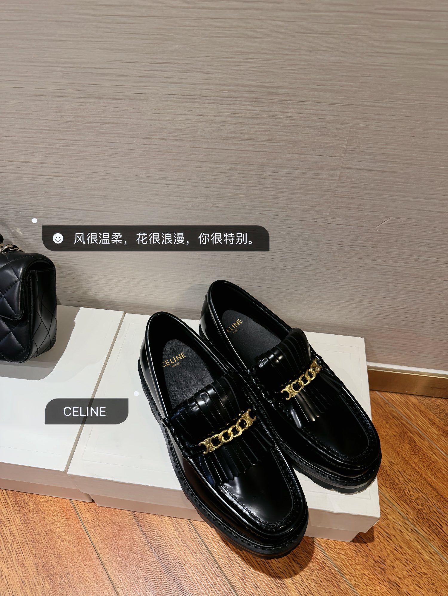 NO:129557,Classic style upgrade ★Fabric, open edge beads, inner, sheepskin, sole, ultra-light foam sole, elegant style, create a different feeling, heel height 3 cm, counter packaging, simple and elegant style!  show bdetails ————————————— ⊿size. ｜35-39 (40 41 customization), loafers, loafers, sheepskin19860909经典款升级 ★面料 开边珠 内里 羊皮 鞋底 超轻发泡底 优雅风格 创造不一样的感觉 跟高 3 cm 专柜包装 简约气质款式！ show bdetails ————————————  ⊿size. ｜35-39（40 41定制),乐福鞋,loafers,sheepskin,Women's Shoes
