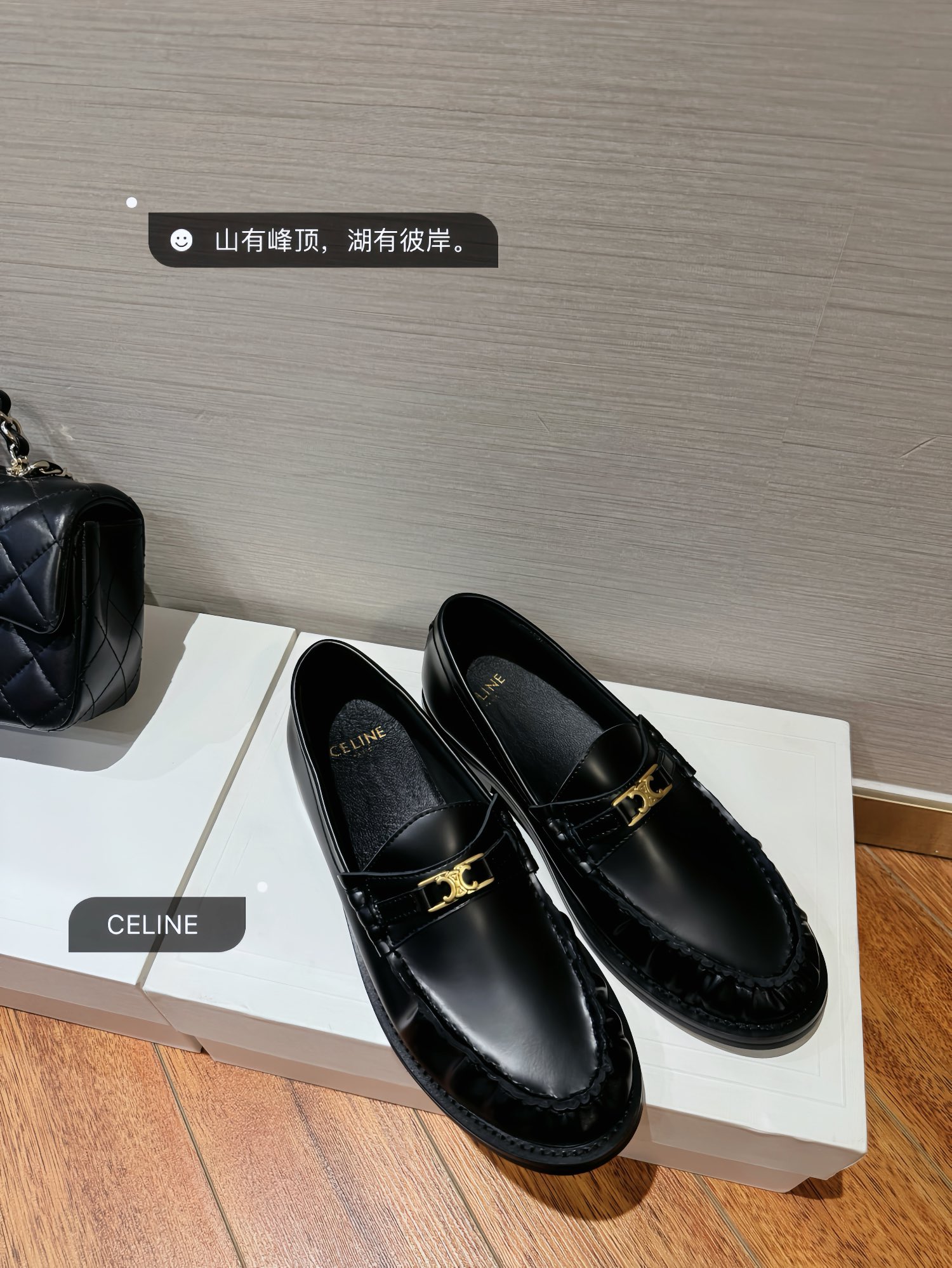 NO:129525,Classic style upgrade ★Fabric, open edge beads, inner, sheepskin, sole, ultra-light foam sole, elegant style, create a different feeling, heel height 2 cm, counter packaging, simple and elegant style!  show bdetails ————————————— ⊿size. ｜35-39 (40 41 customization), loafers, loafers, sheepskin19860909经典款升级 ★面料 开边珠 内里 羊皮 鞋底 超轻发泡底 优雅风格 创造不一样的感觉 跟高 2 cm 专柜包装 简约气质款式！ show bdetails ————————————  ⊿size. ｜35-39（40 41定制),乐福鞋,loafers,sheepskin,Women's Shoes