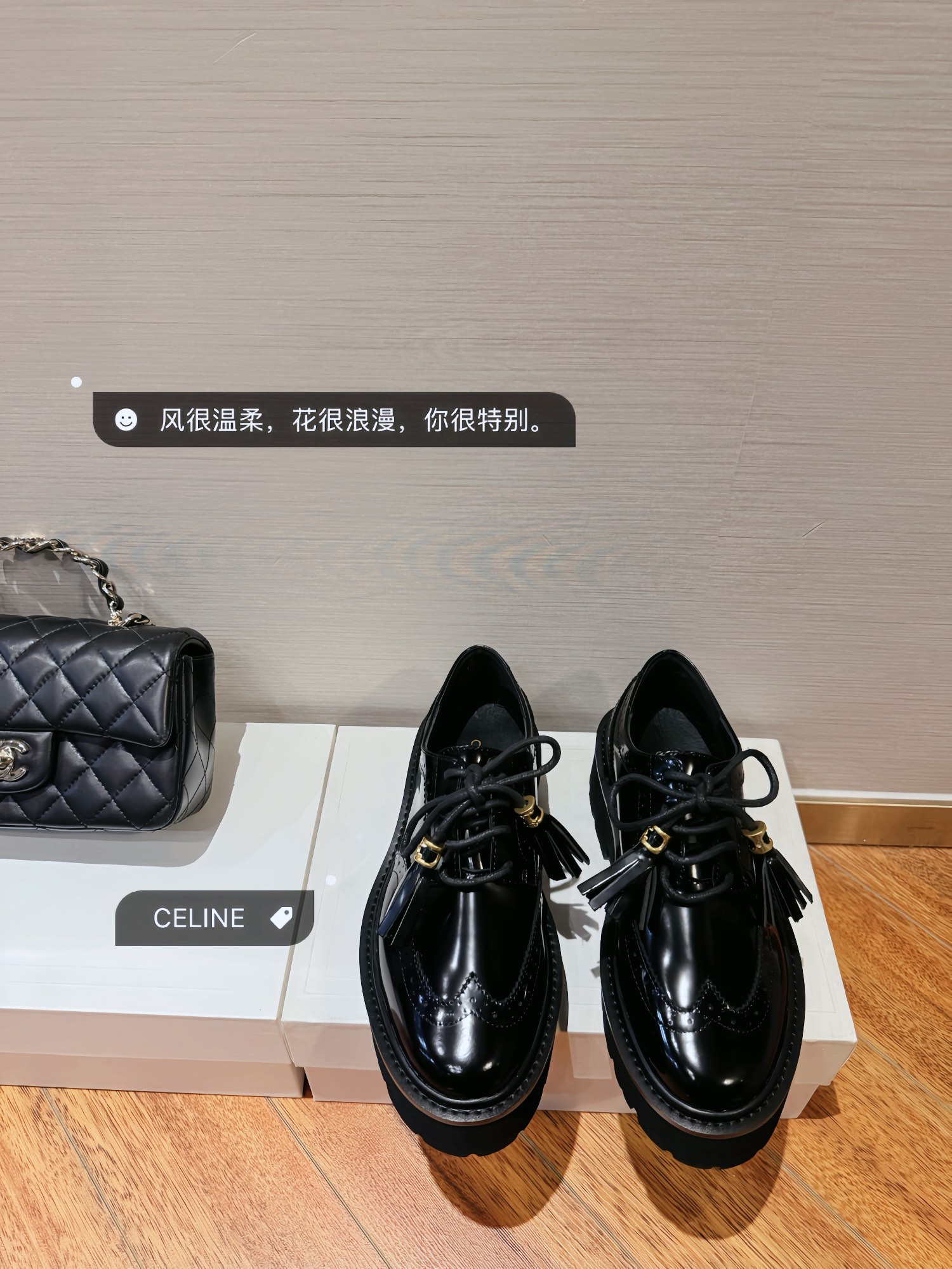 NO:129540,Classic style upgrade ★Fabric, open edge beads, inner, sheepskin, sole, ultra-light foam sole, elegant style, create a different feeling, heel height 5 cm, counter packaging, simple and elegant style!  show bdetails ————————————— ⊿size. ｜35-39 (40 41 customization), loafers, loafers, sheepskin19860909经典款升级 ★面料 开边珠 内里 羊皮 鞋底 超轻发泡底 优雅风格 创造不一样的感觉 跟高 5 cm 专柜包装 简约气质款式！ show bdetails ————————————  ⊿size. ｜35-39（40 41定制),乐福鞋,loafers,sheepskin,Women's Shoes