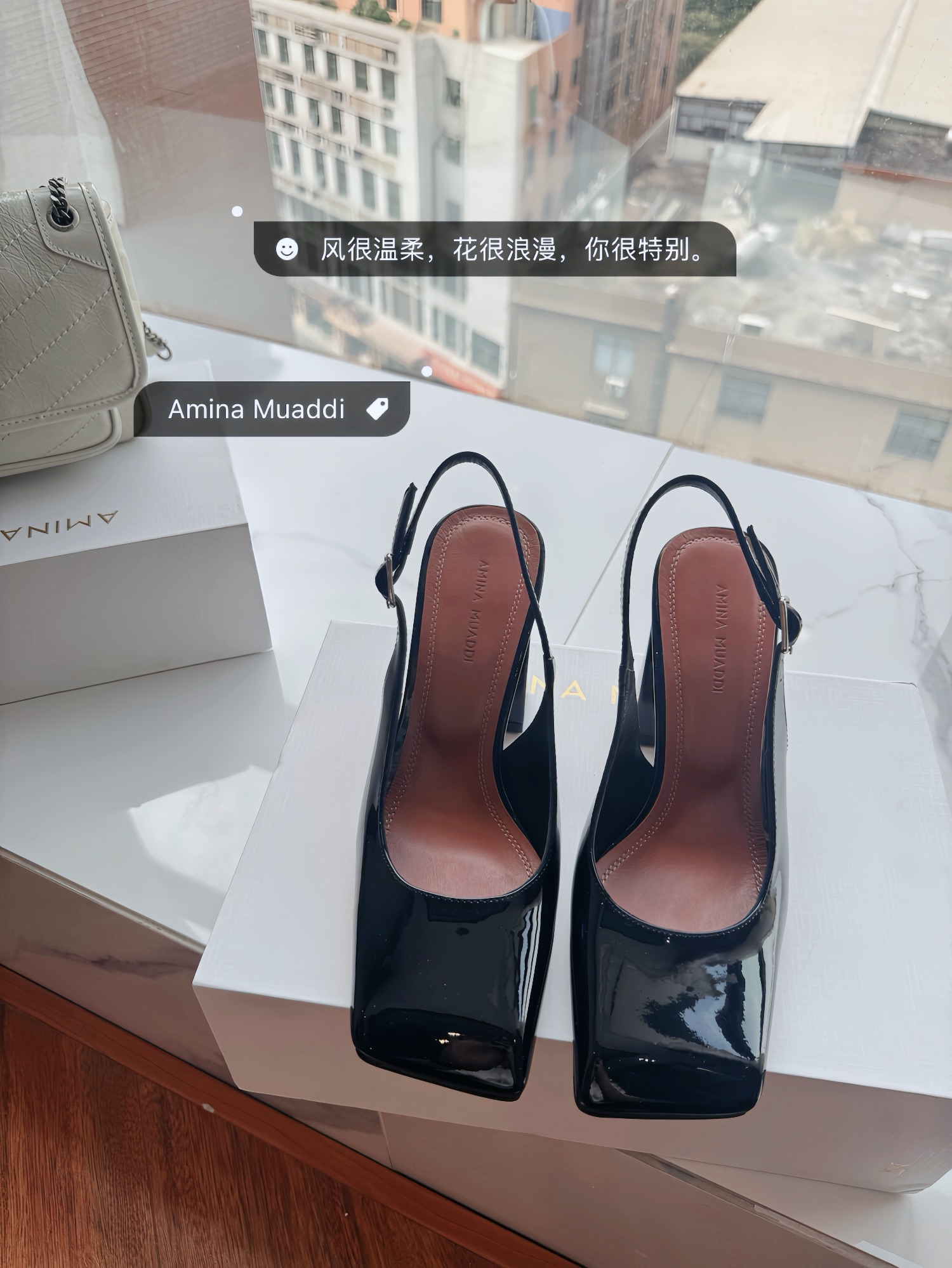 NO:234276,· Fashionable style for show, ★Fabric Patent leather Inner Sheepskin Sole Cowhide Outsole (original injection molding) Elegant style Create a different feeling Heel height 10cm Special packaging Simple and elegant style!  show bdetails —————————————— ⊿size. ｜35-39 (40 41 42 customized), high heels, cowhide, sheepskin19860909· 走秀时尚款, ★面料 漆皮 内里 羊皮 鞋底 牛皮大底（原版注塑） 优雅风格 创造不一样的感觉 跟高 10cm 专柜包装 简约气质款式！ show bdetails ————————————  ⊿size. ｜35-39（40 41 42 定制）,高跟鞋,high heels,cowhide,sheepskin,Women's Shoes