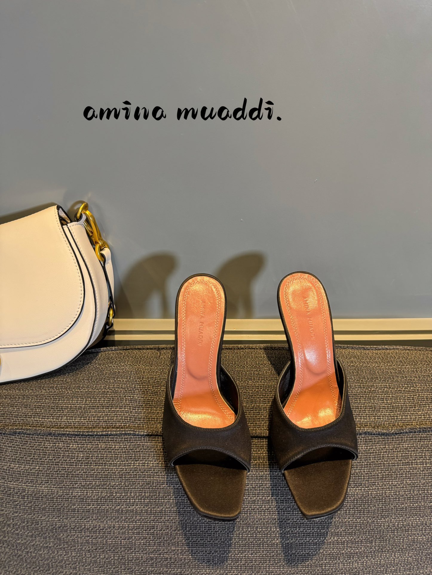 NO:234174,& · New products are on sale ★Fabric, silk, inner, sheepskin, sole, cowhide outsole (original injection molding) Elegant style Create a different feeling 10 cm heel height, counter packaging, simple and elegant style!  show bdetails —————————————— ⊿size. ｜35-39 (40 41 42 customized), high heels, cowhide, sheepskin, real silk19860909＆ · 新品发售 ★面料 真丝 内里 羊皮 鞋底 牛皮大底（原版注塑） 优雅风格 创造不一样的感觉 跟高10 cm 专柜包装 简约气质款式！ show bdetails ————————————  ⊿size. ｜35-39（40 41 42 定制）,高跟鞋,high heels,cowhide,sheepskin,real silk,Women's Shoes