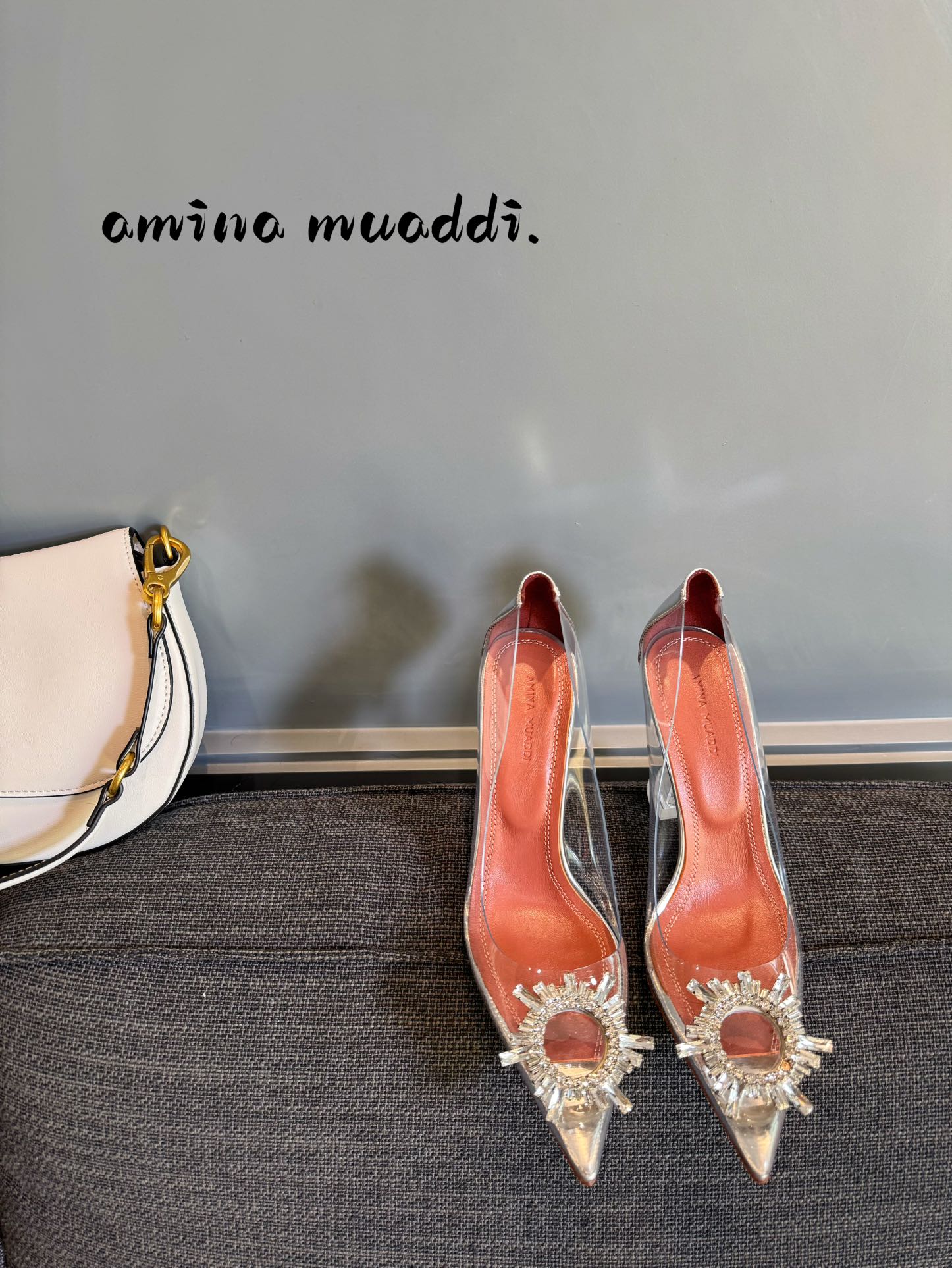 NO:172043,& · Upgraded version ★Imported pvc lining sheepskin sole cowhide outsole (injection molding) can be salty or sweet Minimalist style Extremely beautiful Heel height 9.5 cm Special packaging Simple and elegant style!  show bdetails —————————————— ⊿size. ｜35-39 (40 41 42 customization), sandals, sandals, cowhide, sheepskin19860909＆ ·  升级版 ★进口 pvc 内里 羊皮 鞋底 牛皮大底（注塑） 可咸可甜 极简风格 美到极致 跟高9.5 cm 专柜包装 简约气质款式！ show bdetails ————————————  ⊿size. ｜35-39（40 41 42 定制）,凉鞋,sandals,cowhide,sheepskin,Women's Shoes