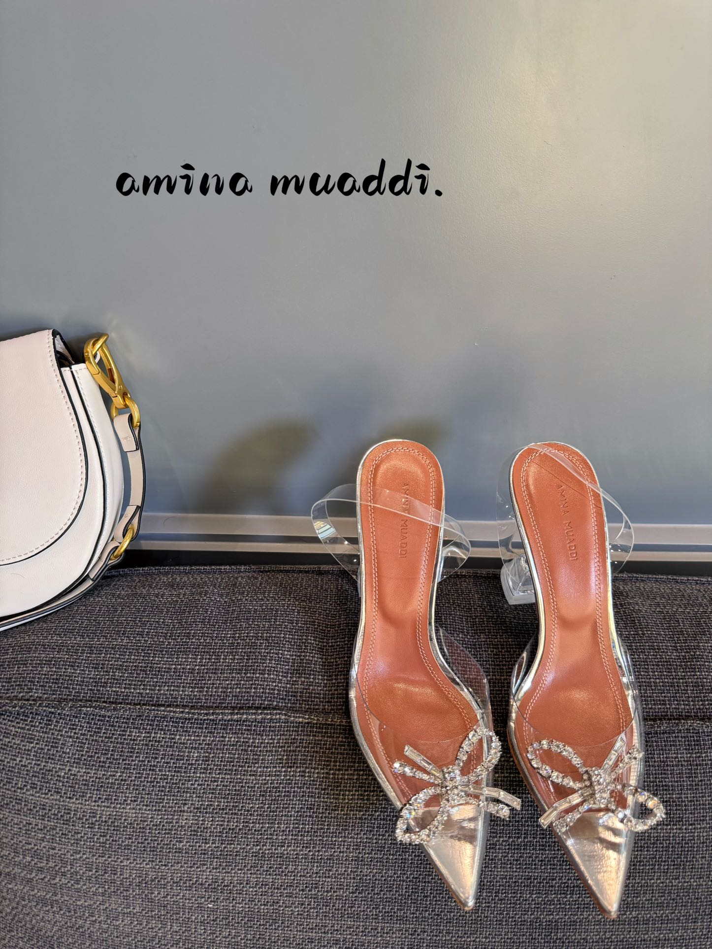 NO:172064,& · Upgraded version ★Imported pvc lining sheepskin sole cowhide outsole (injection molding) can be salty or sweet Minimalist style Extremely beautiful Heel height 9.5 cm Special packaging Simple and elegant style!  show bdetails —————————————— ⊿size. ｜35-39 (40 41 42 customization), sandals, sandals, cowhide, sheepskin19860909＆ ·  升级版 ★进口 pvc 内里 羊皮 鞋底 牛皮大底（注塑） 可咸可甜 极简风格 美到极致 跟高9.5 cm 专柜包装 简约气质款式！ show bdetails ————————————  ⊿size. ｜35-39（40 41 42 定制）,凉鞋,sandals,cowhide,sheepskin,Women's Shoes