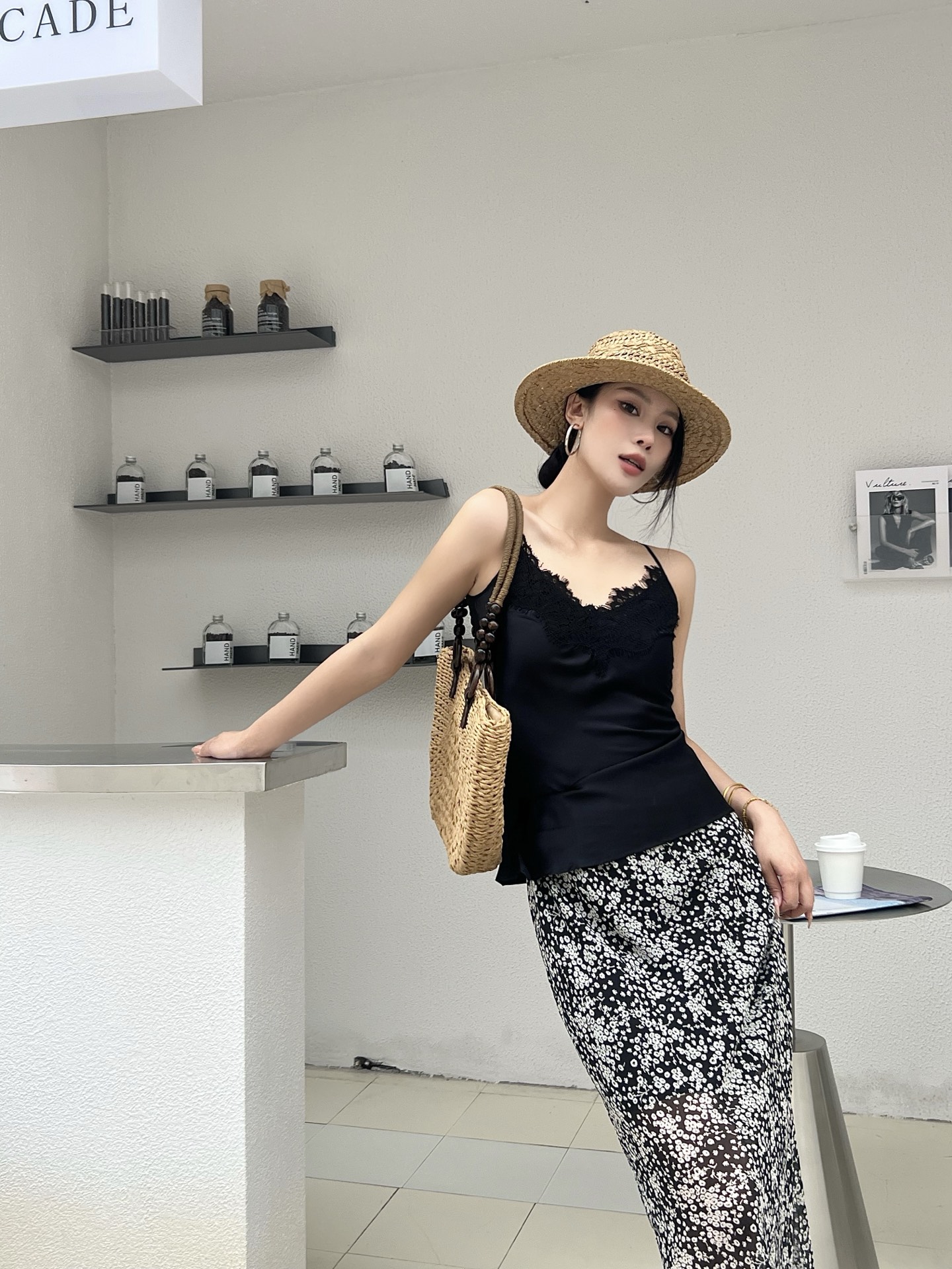 “High-Quality Women’s Suit with YSL Packaging and Korean Fragrance for Summer” - 图片 7
