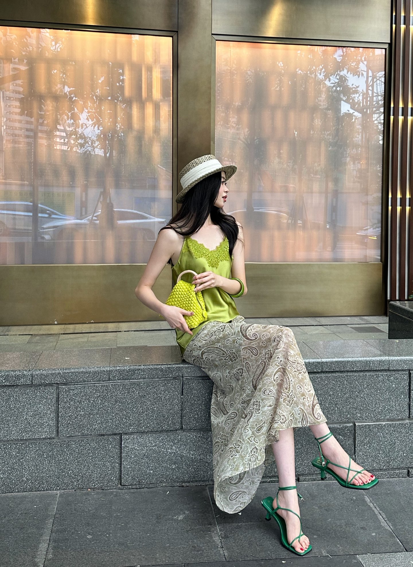 “High-Quality Women’s Suit with YSL Packaging and Korean Fragrance Tweeze” - 图片 6
