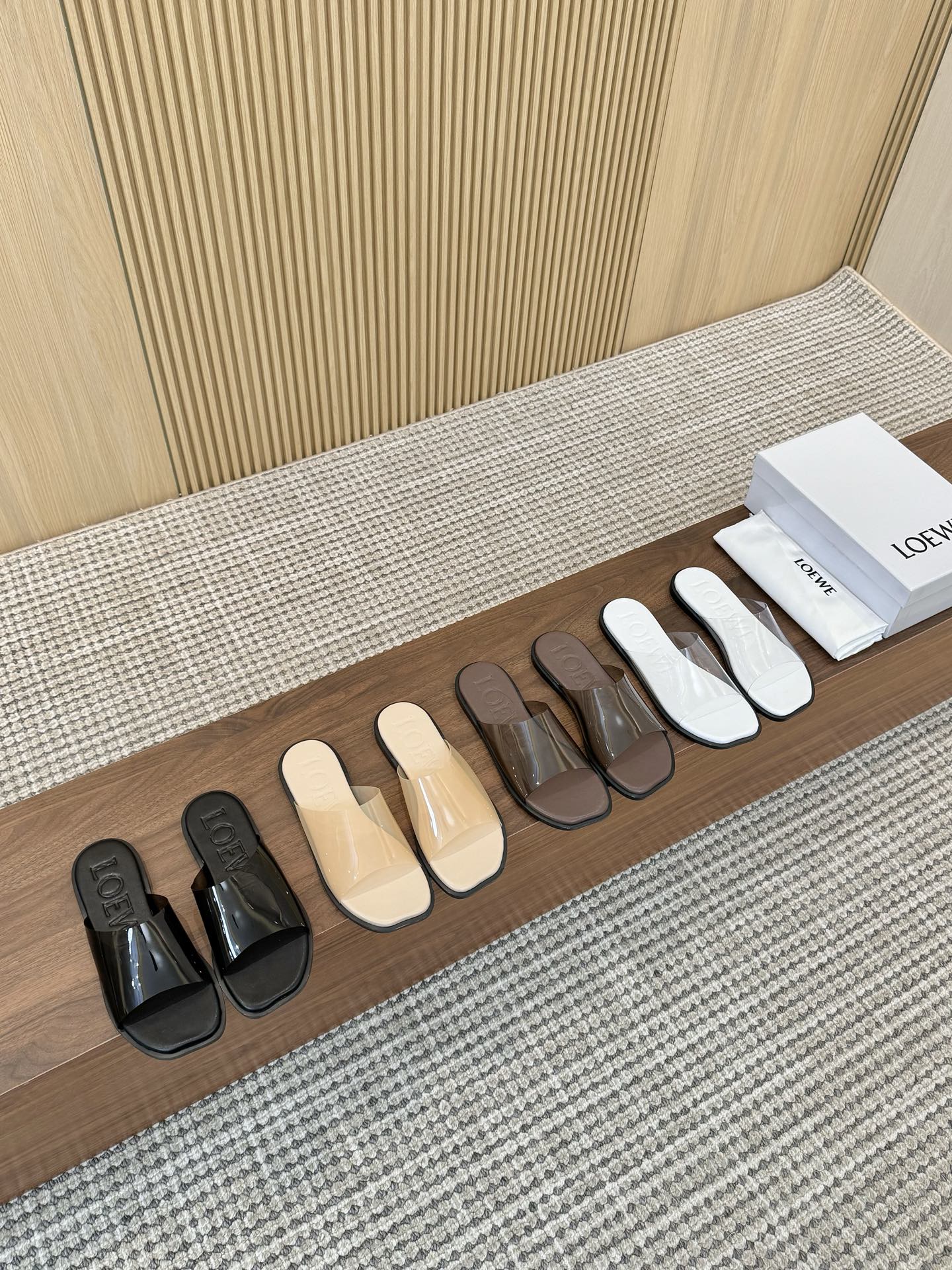 NO:226660,LOEWE 25 season latest style, 4 colors optional, - leather sole plus 40, slippers, loewe, slippers19860909LOEWE 25季最新款式,4色任选,-皮底加40,拖鞋,loewe,slippers,Women's Shoes