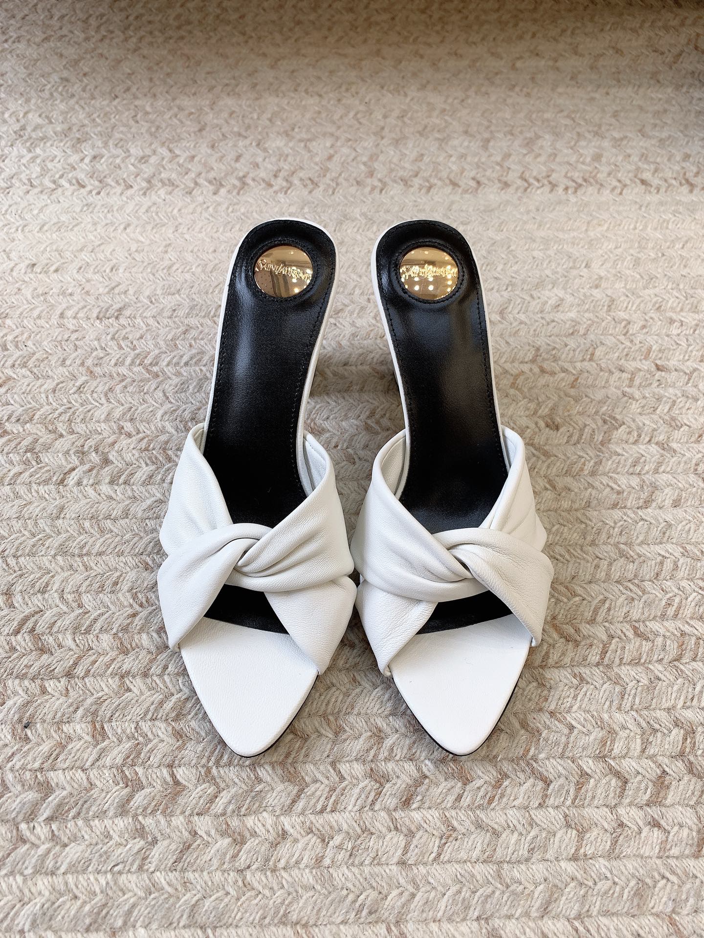 NO:928346,SAIN LAUREN* Slip-ons are good news for lazy people, pleated upper + thick heels, retro and sexy, available in four colors, taking care of your sophistication all summer., high heels, saint laurent, high heels19860909SAIN LAUREN* 一脚蹬懒人福音,褶皱鞋面+粗跟,复古又性感,四色齐发,承包你整个夏天的精致.,高跟鞋,saint laurent,high heels,Women's Shoes