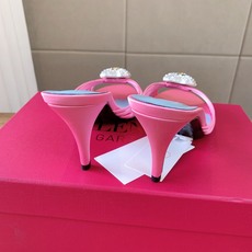 G289 VALENTINO华伦天奴经典凉鞋单鞋春夏VLOGO SIGNATURE鞋型线条流畅.版型超赞上脚舒适.增高. G289 VALENTINO华伦天奴经典凉鞋单鞋春夏VLOGO SIGNATURE鞋型线条流畅.版型超赞上脚舒适.增高.