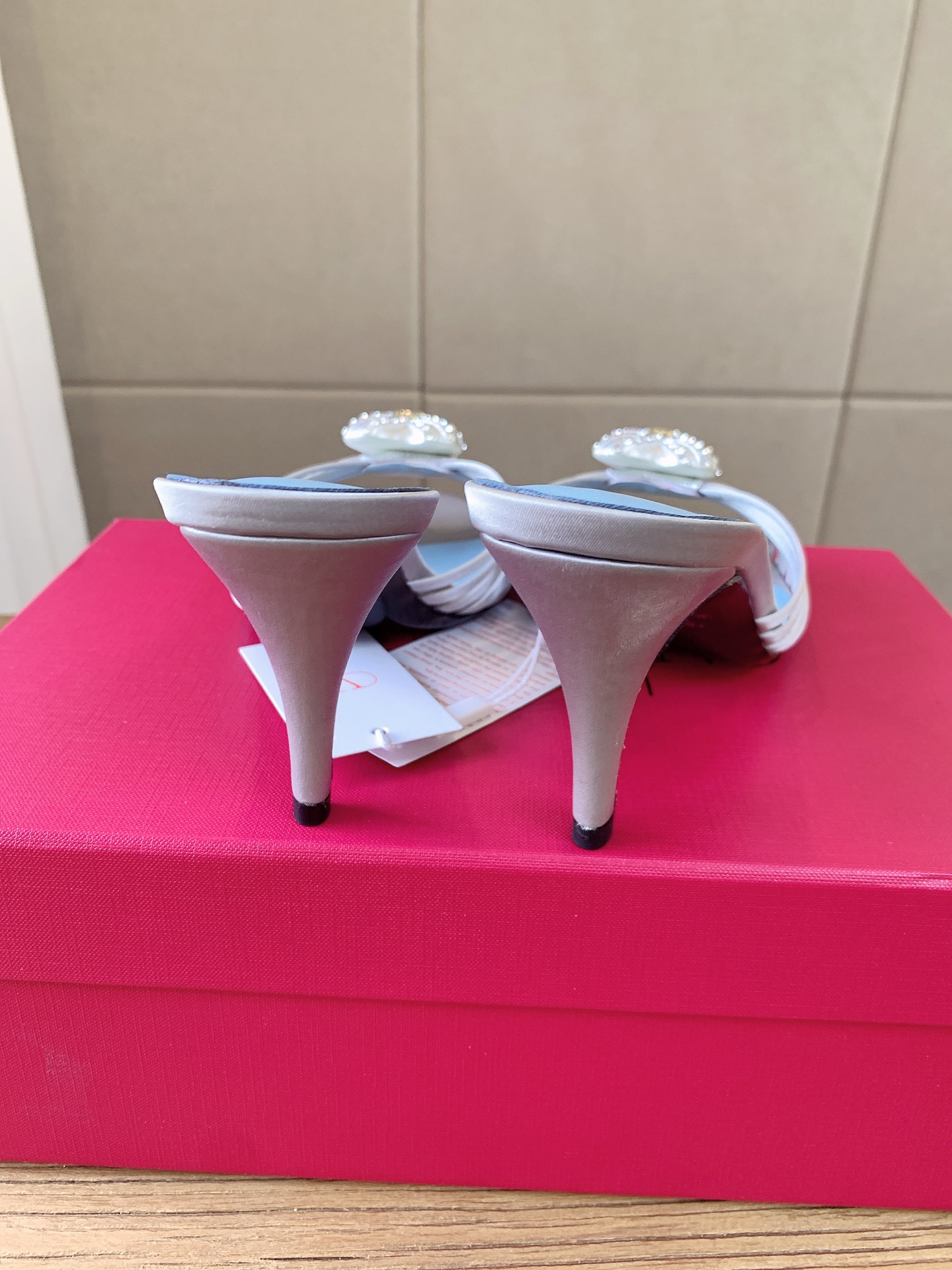 G289 VALENTINO华伦天奴经典凉鞋单鞋春夏VLOGO SIGNATURE鞋型线条流畅.版型超赞上脚舒适.增高. G289 VALENTINO华伦天奴经典凉鞋单鞋春夏VLOGO SIGNATURE鞋型线条流畅.版型超赞上脚舒适.增高.