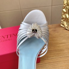 G289 VALENTINO华伦天奴经典凉鞋单鞋春夏VLOGO SIGNATURE鞋型线条流畅.版型超赞上脚舒适.增高. G289 VALENTINO华伦天奴经典凉鞋单鞋春夏VLOGO SIGNATURE鞋型线条流畅.版型超赞上脚舒适.增高.