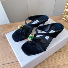 G277高品质 Jimmy Cho*26ss夏季新款宝石扣凉鞋 自带复古贵气轻奢氛围感的四季尖头平底单鞋,柔和小尖头鞋型 G277高品质 Jimmy Cho*26ss夏季新款宝石扣凉鞋 自带复古贵气轻奢氛围感的四季尖头平底单鞋,柔和小尖头鞋型