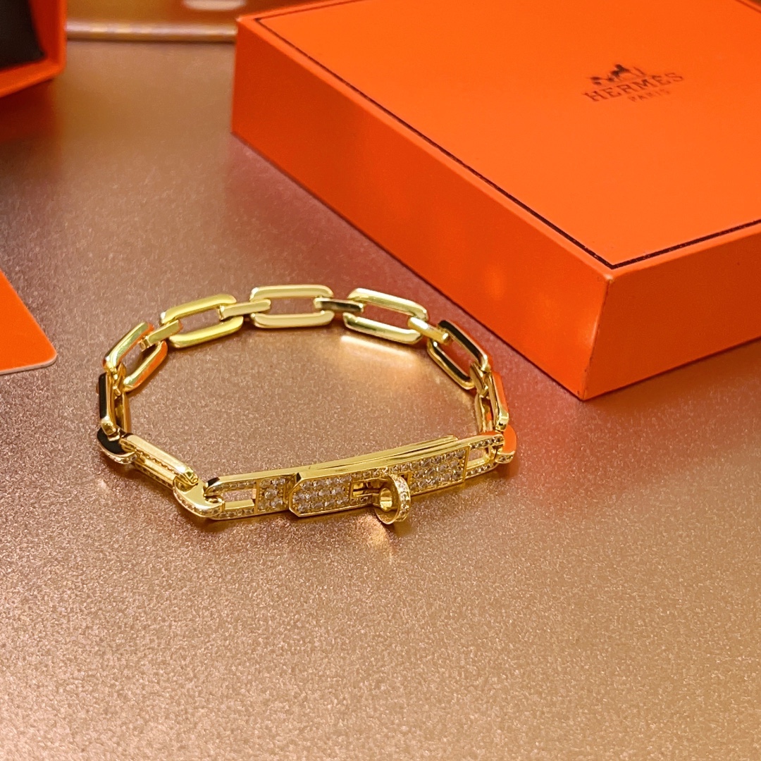 Hermes Jewelry Bracelet Set With Diamonds
