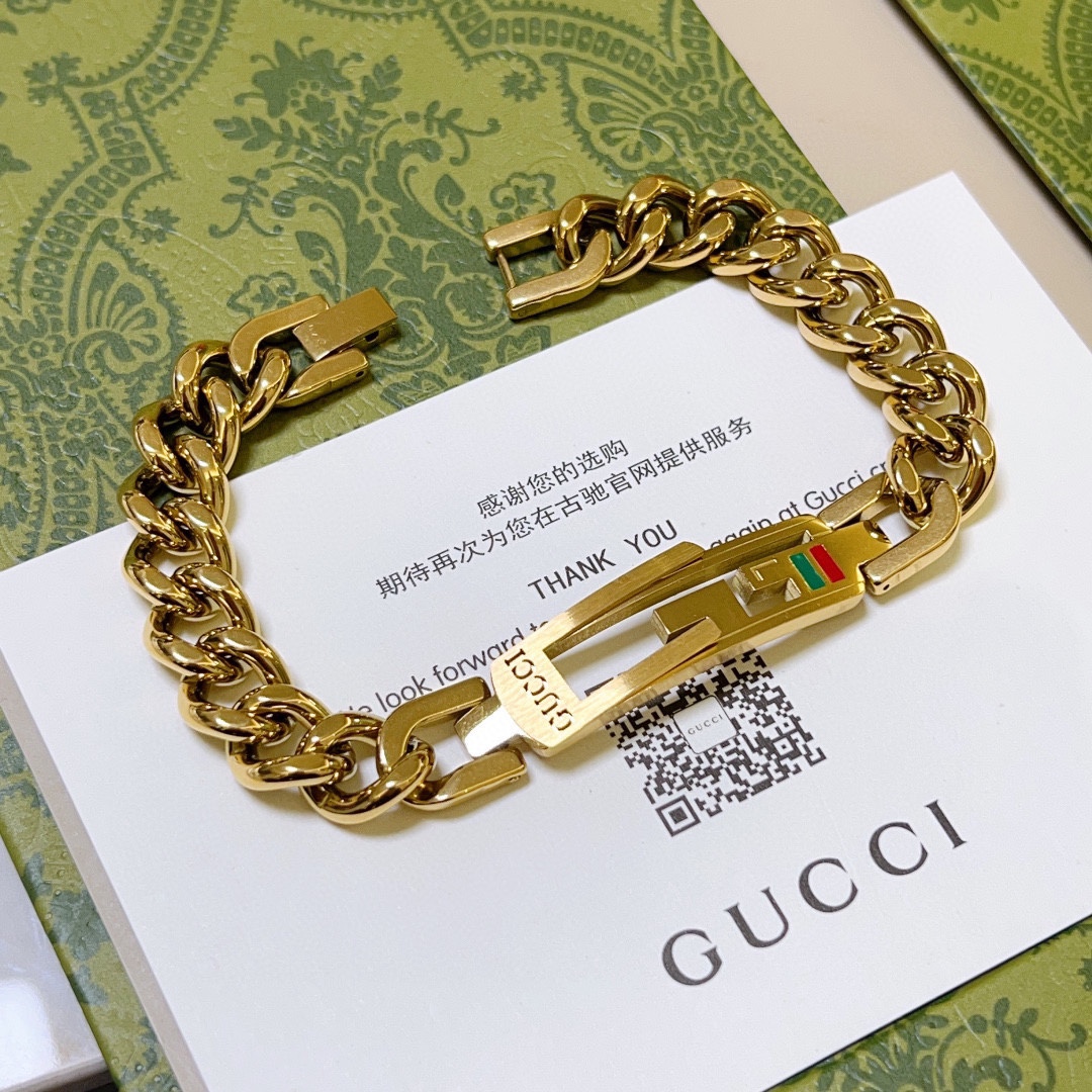 最新出炉Gucci古驰手链最新款的经典款精致无论款式质感都是绝对的顶尖feel只要看一眼就懂了超nice
