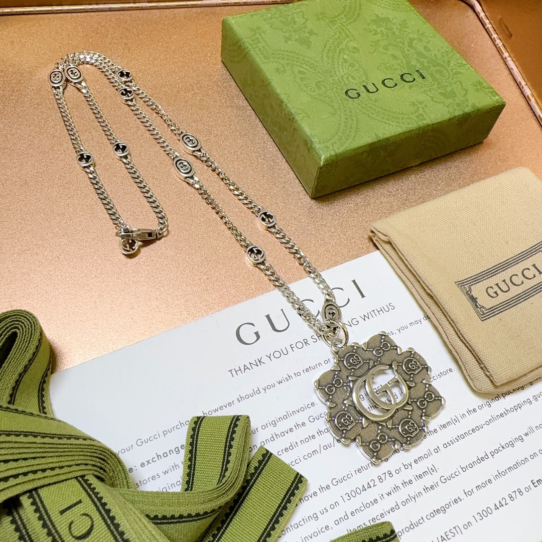 Gucci Nep
 Sieraden Kettingen&hangers Beste knock -off
 Vintage Kettingen
