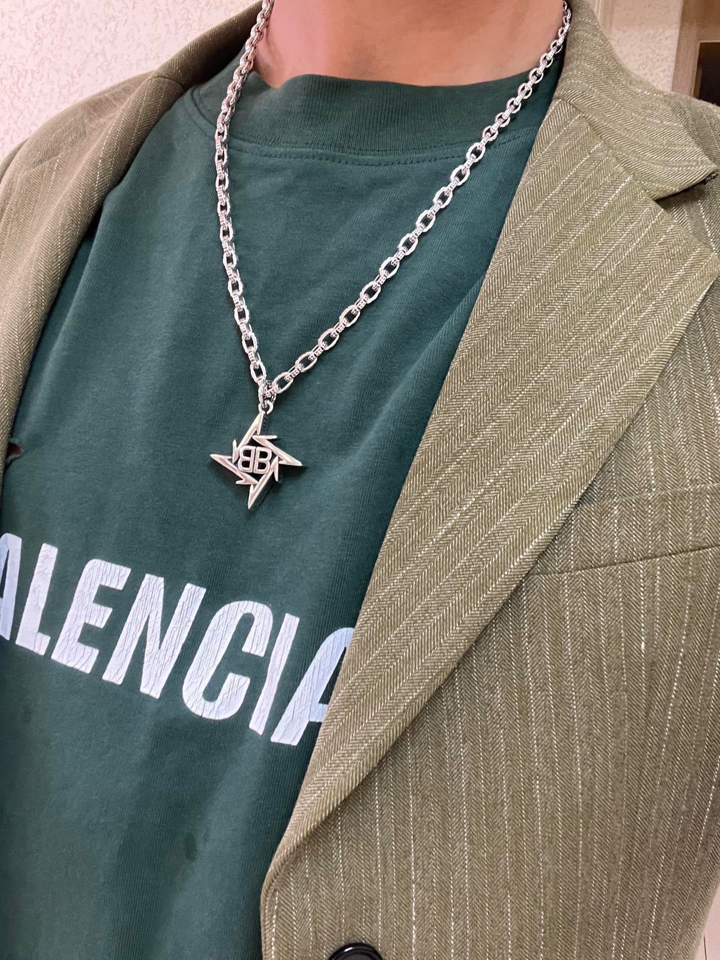 原单货新品巴黎世家项链Balenciaga新款项链专柜一致细节做工精细每个细节流程到位设计工艺精细火爆款