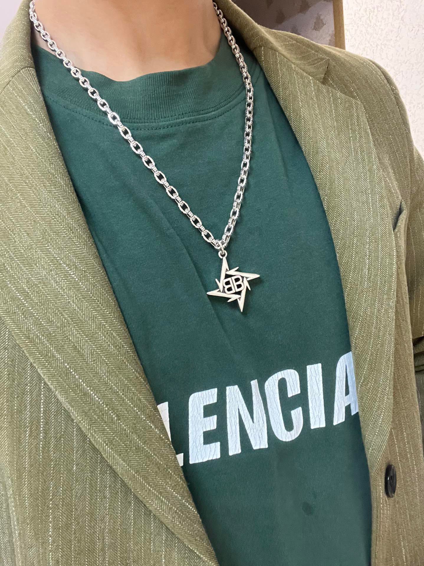 原单货新品巴黎世家项链Balenciaga新款项链专柜一致细节做工精细每个细节流程到位设计工艺精细火爆款