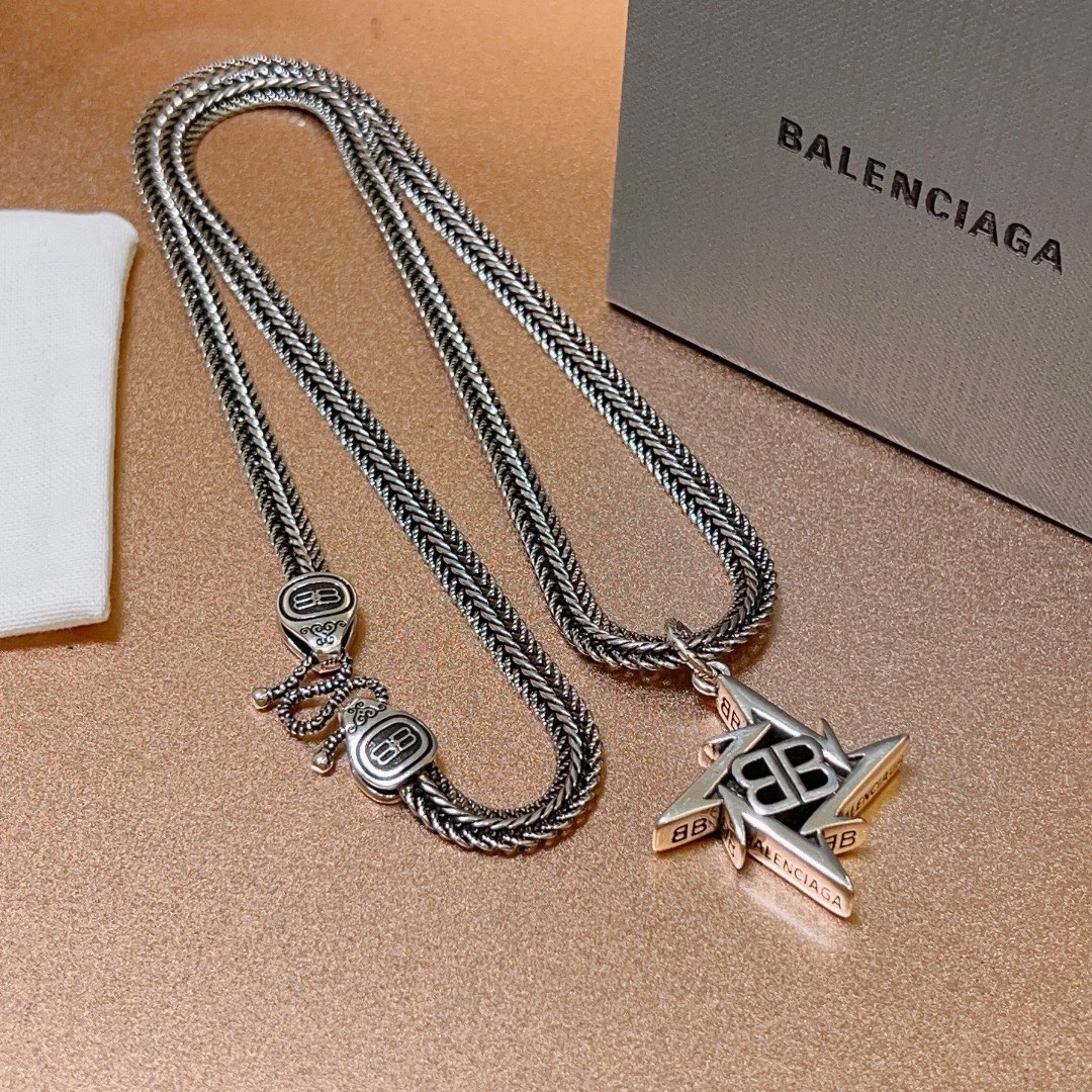 Balenciaga Replica
 Jewelry Necklaces & Pendants Vintage