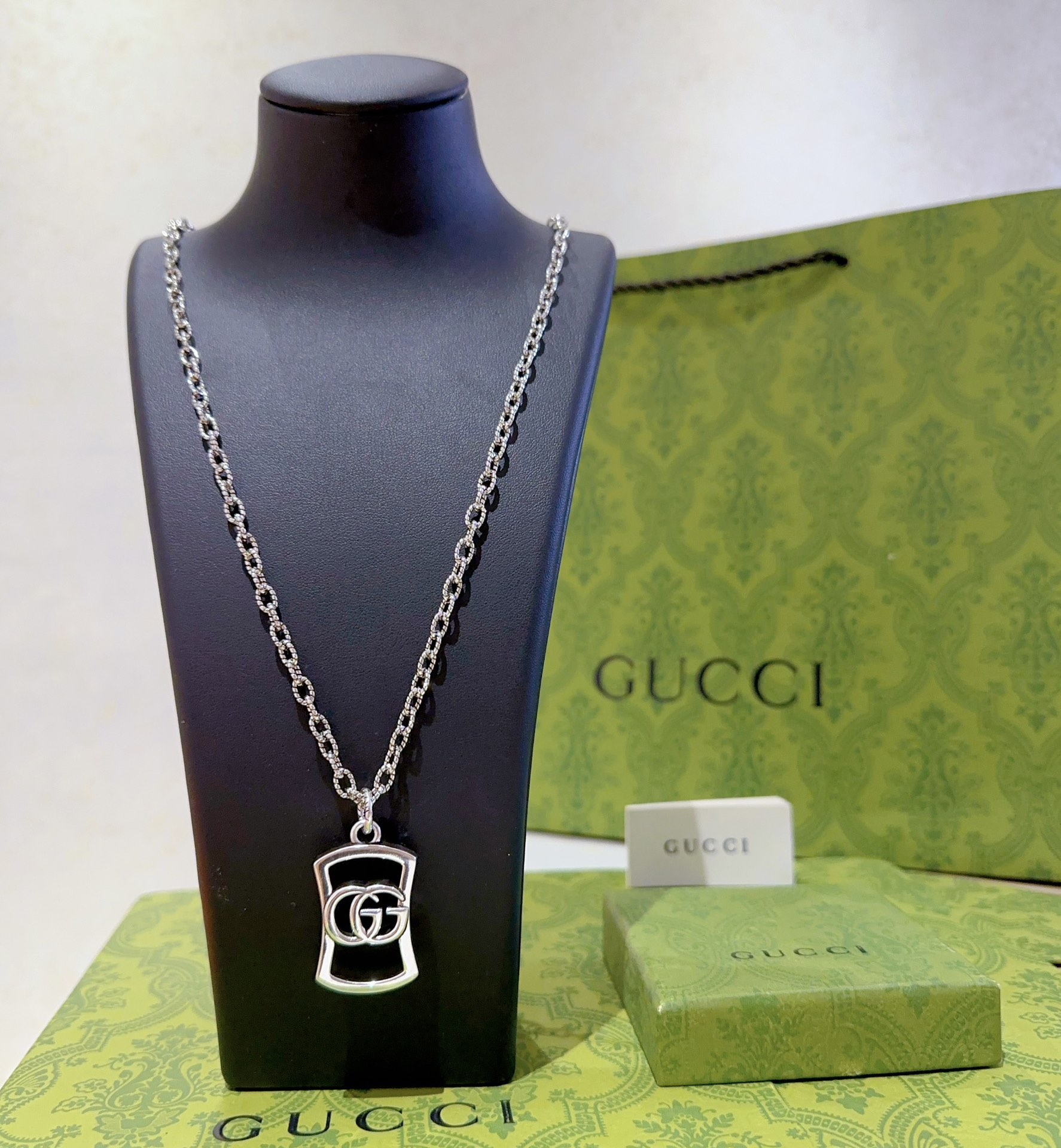 Gucci Jewelry Necklaces & Pendants Chains