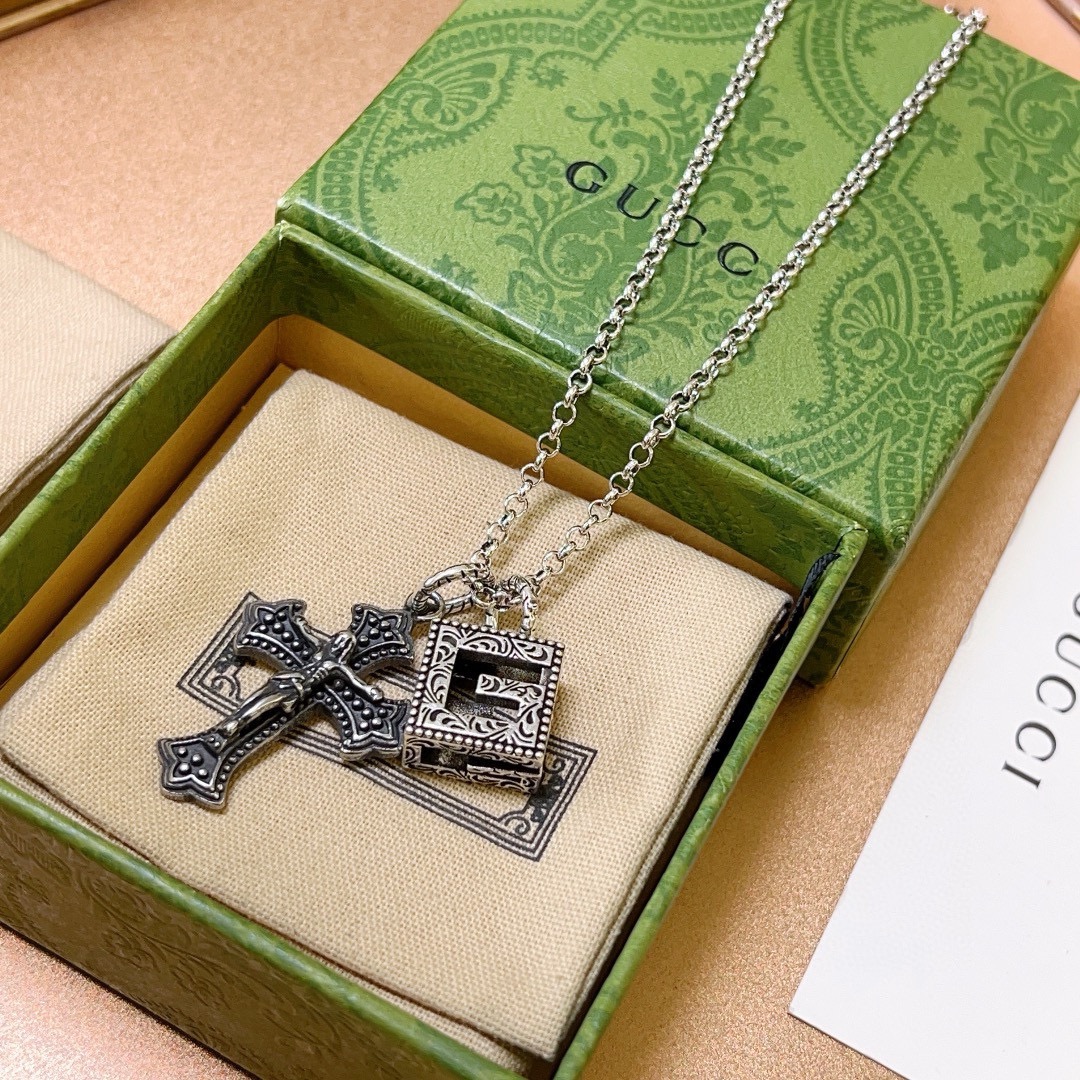 Gucci luxury necklace 2