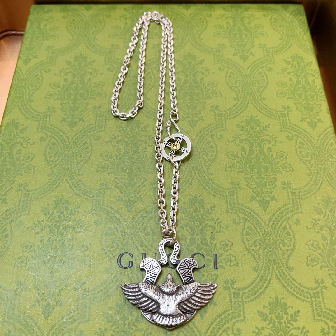 Gucci luxury necklace