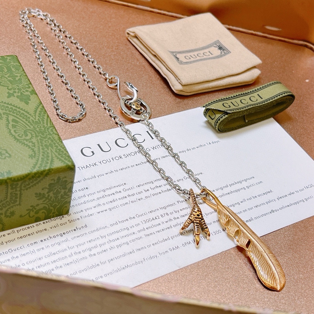 Gucci luxury necklace