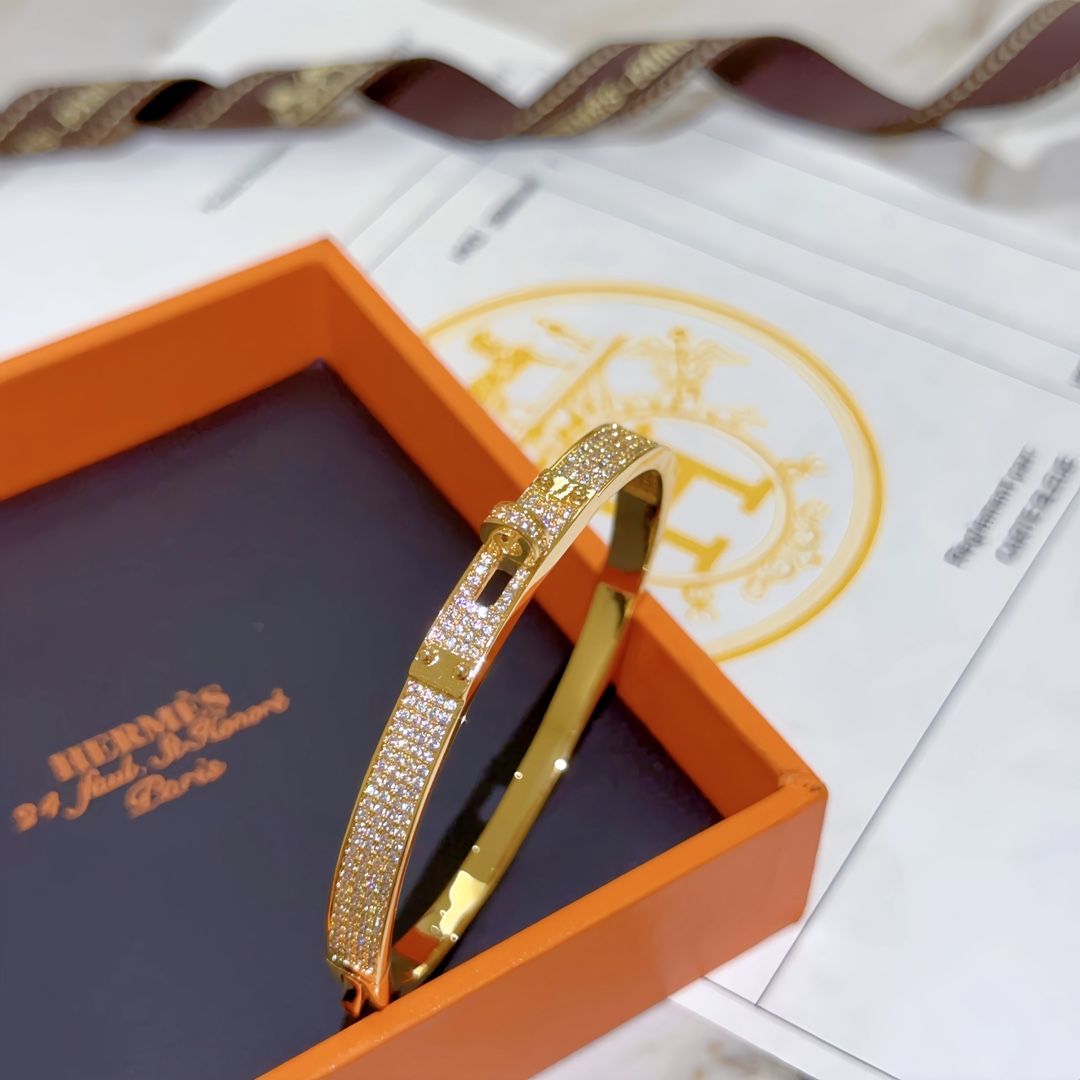 Hermès item 4