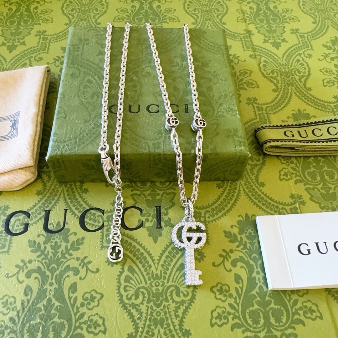 Gucci luxury necklace 2