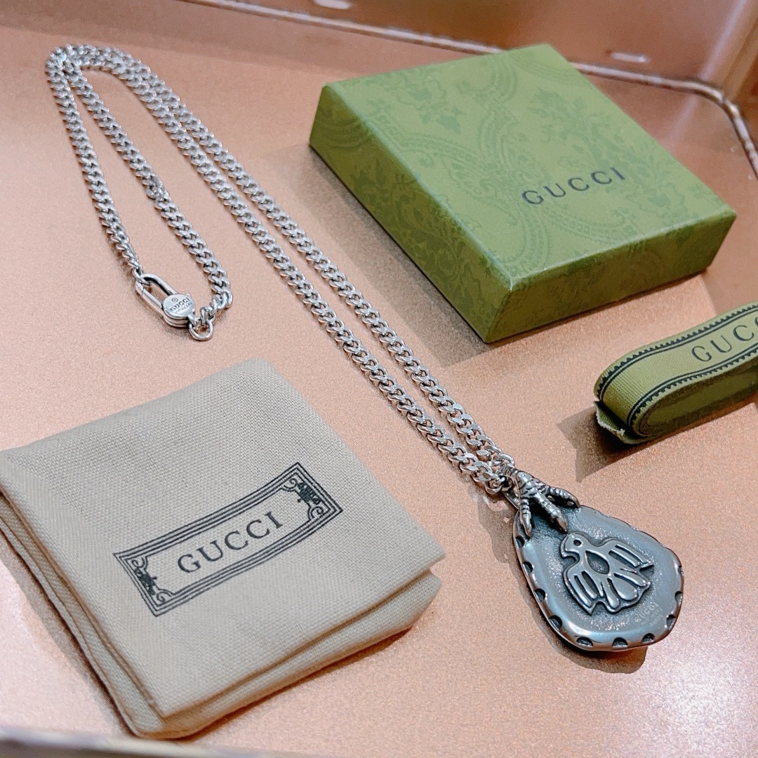Gucci luxury necklace 4